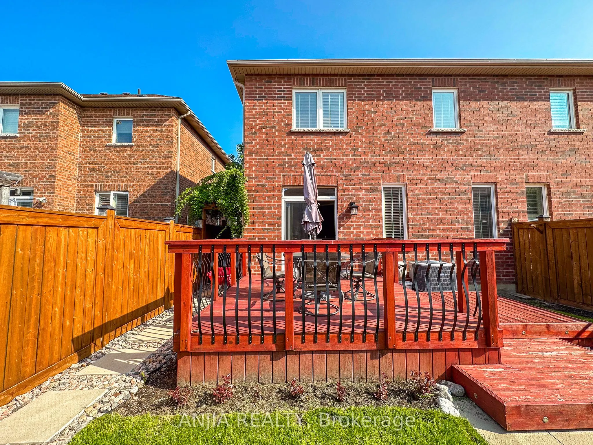 21 Fitzroy Avenue