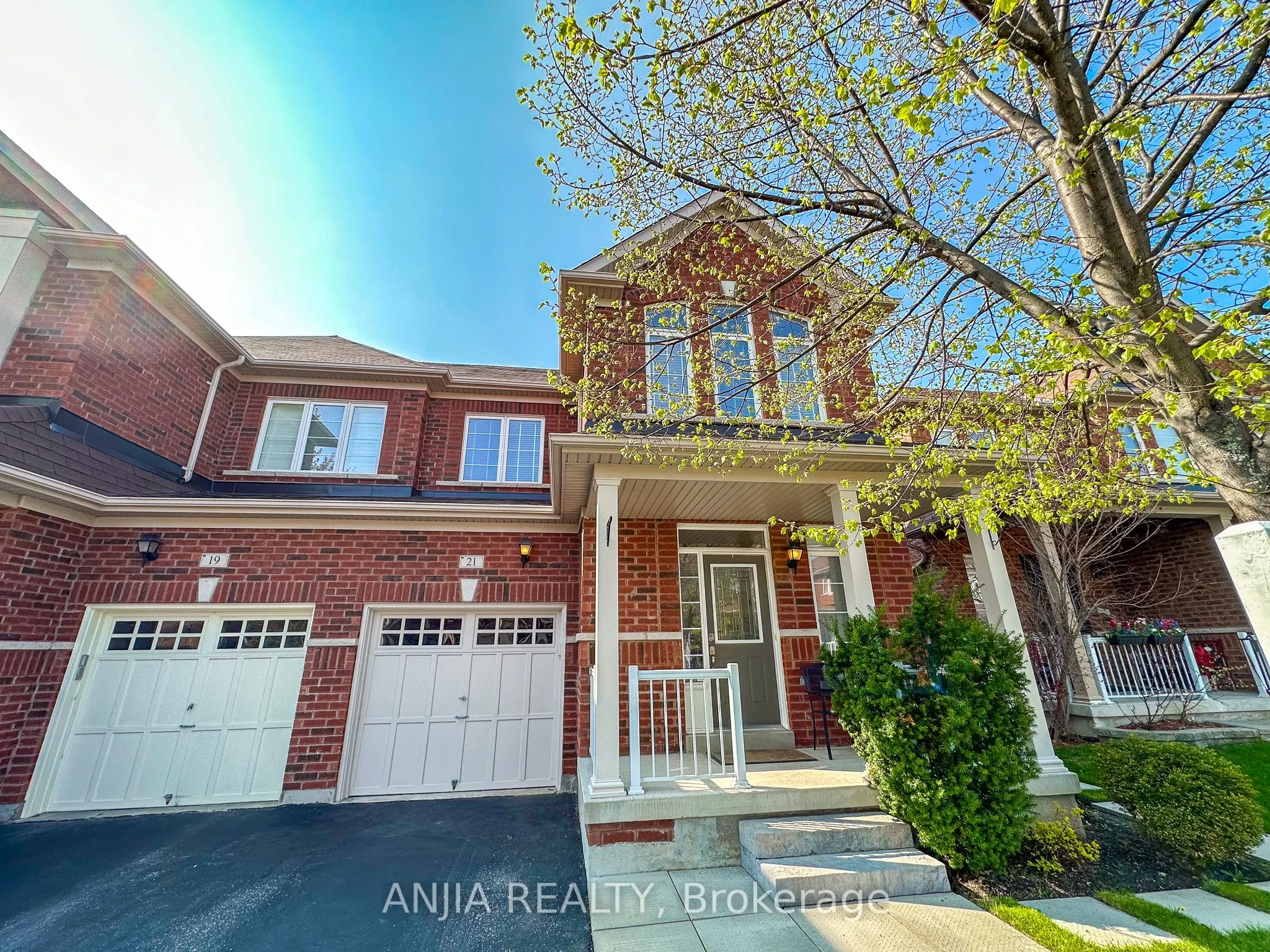 21 Fitzroy Avenue