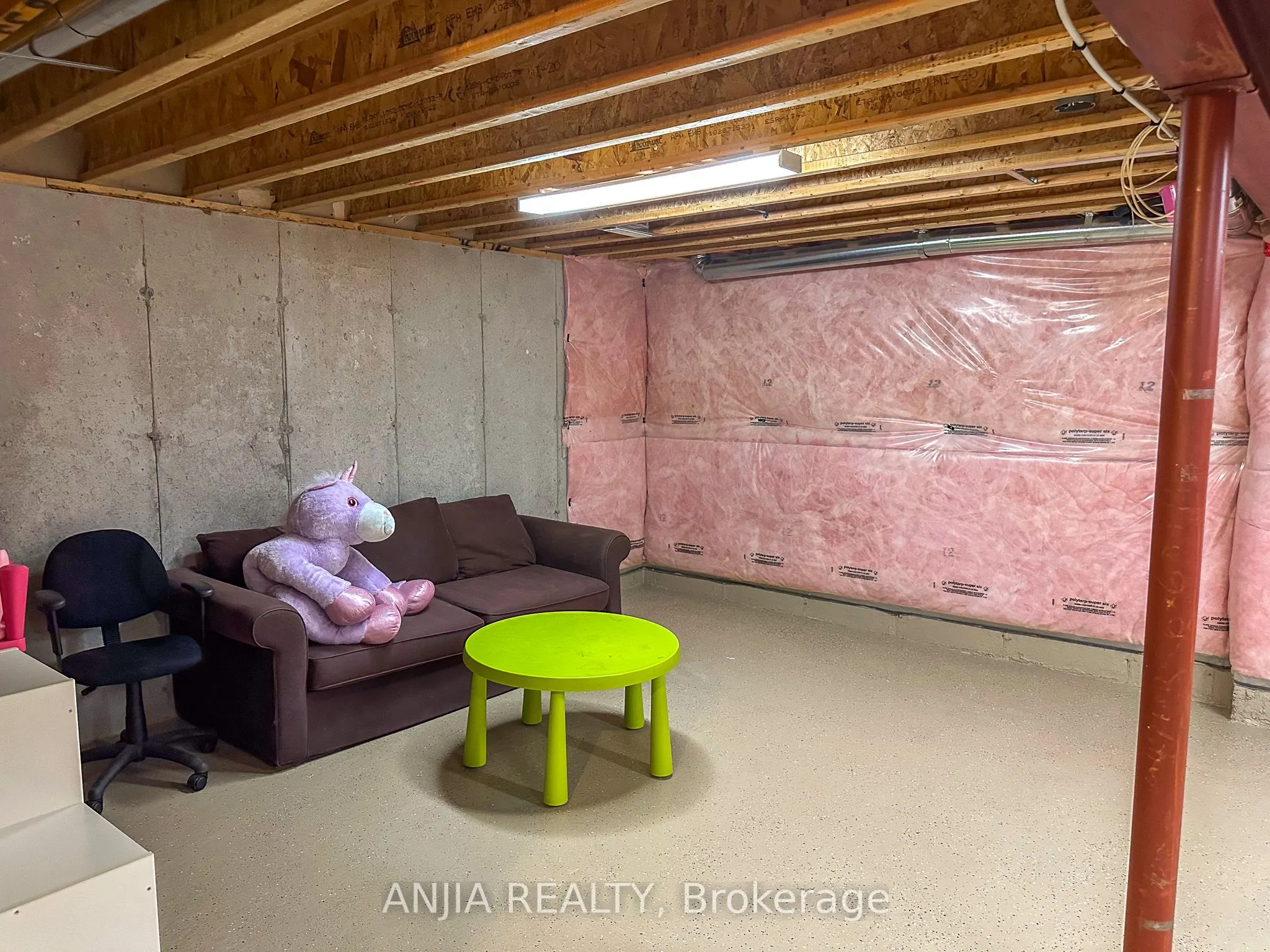 21 Fitzroy Avenue
