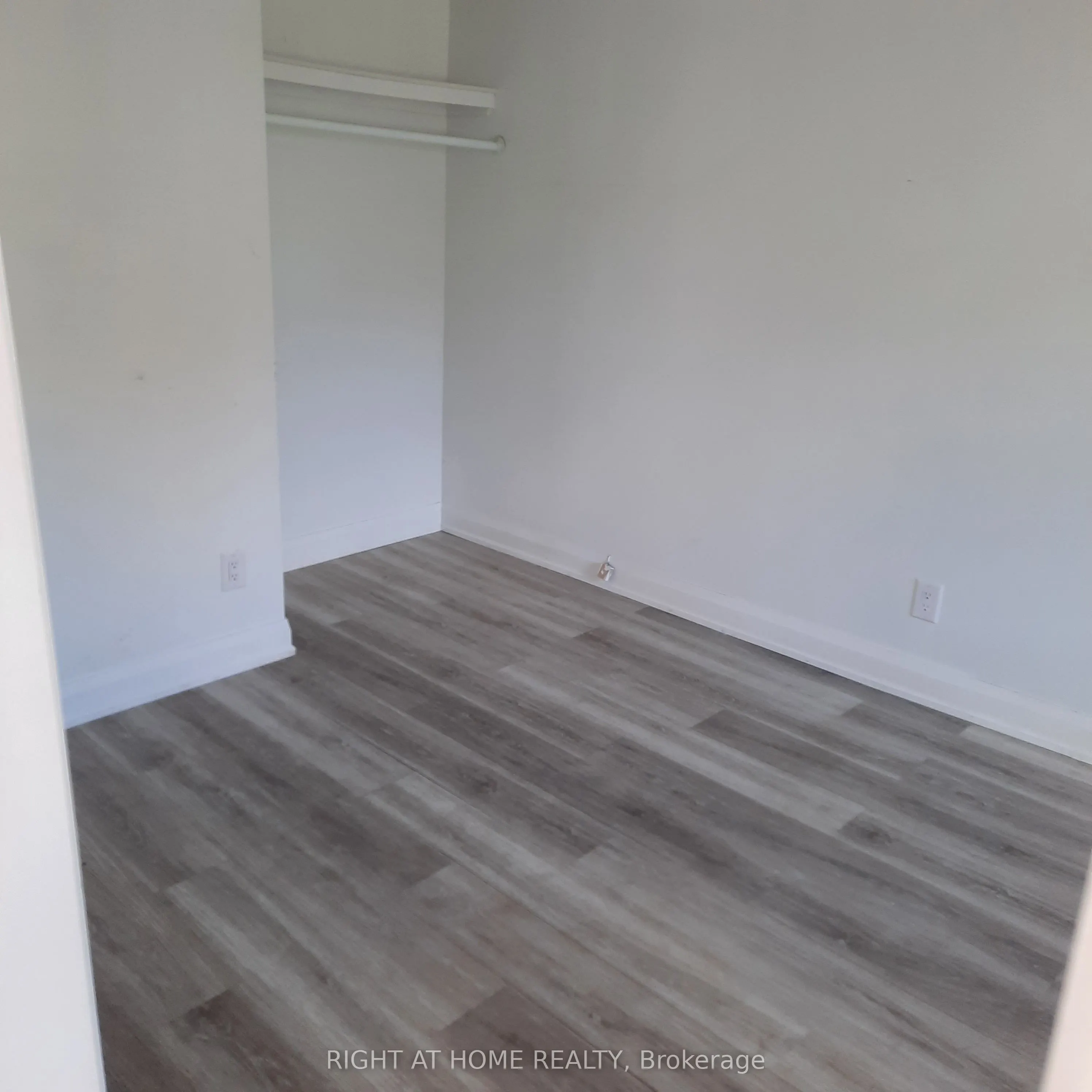 895 Maplewood Drive