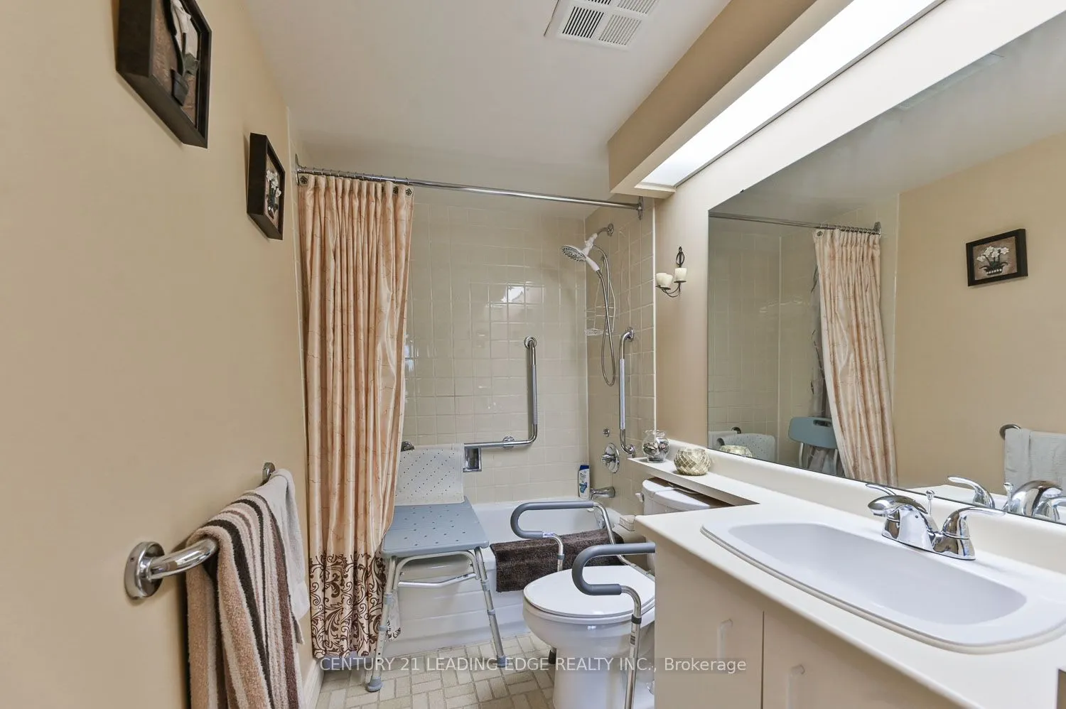 100 Anna Russell Way, #317