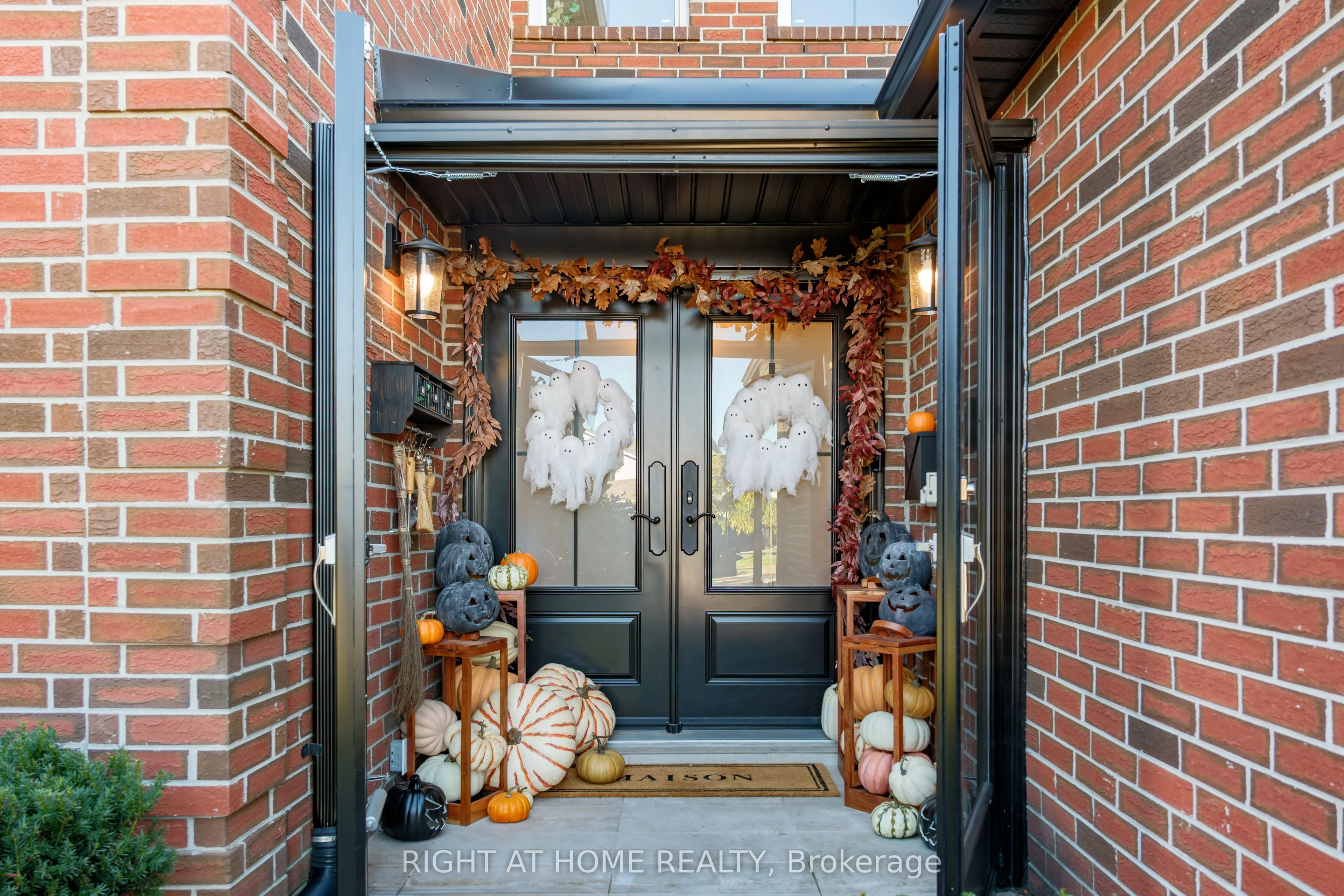 24 Cummings Court
