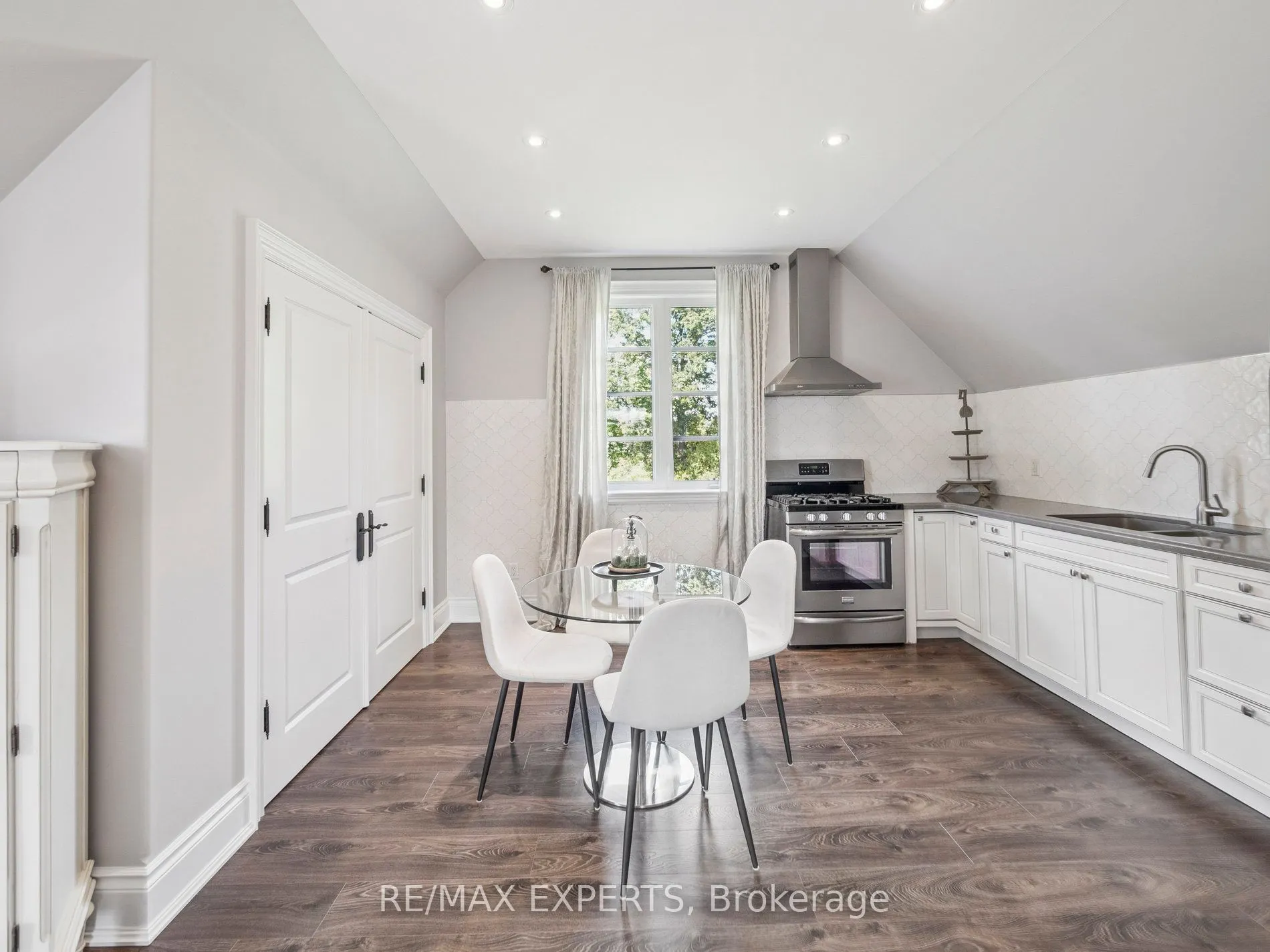 105 Eden Vale Drive SE