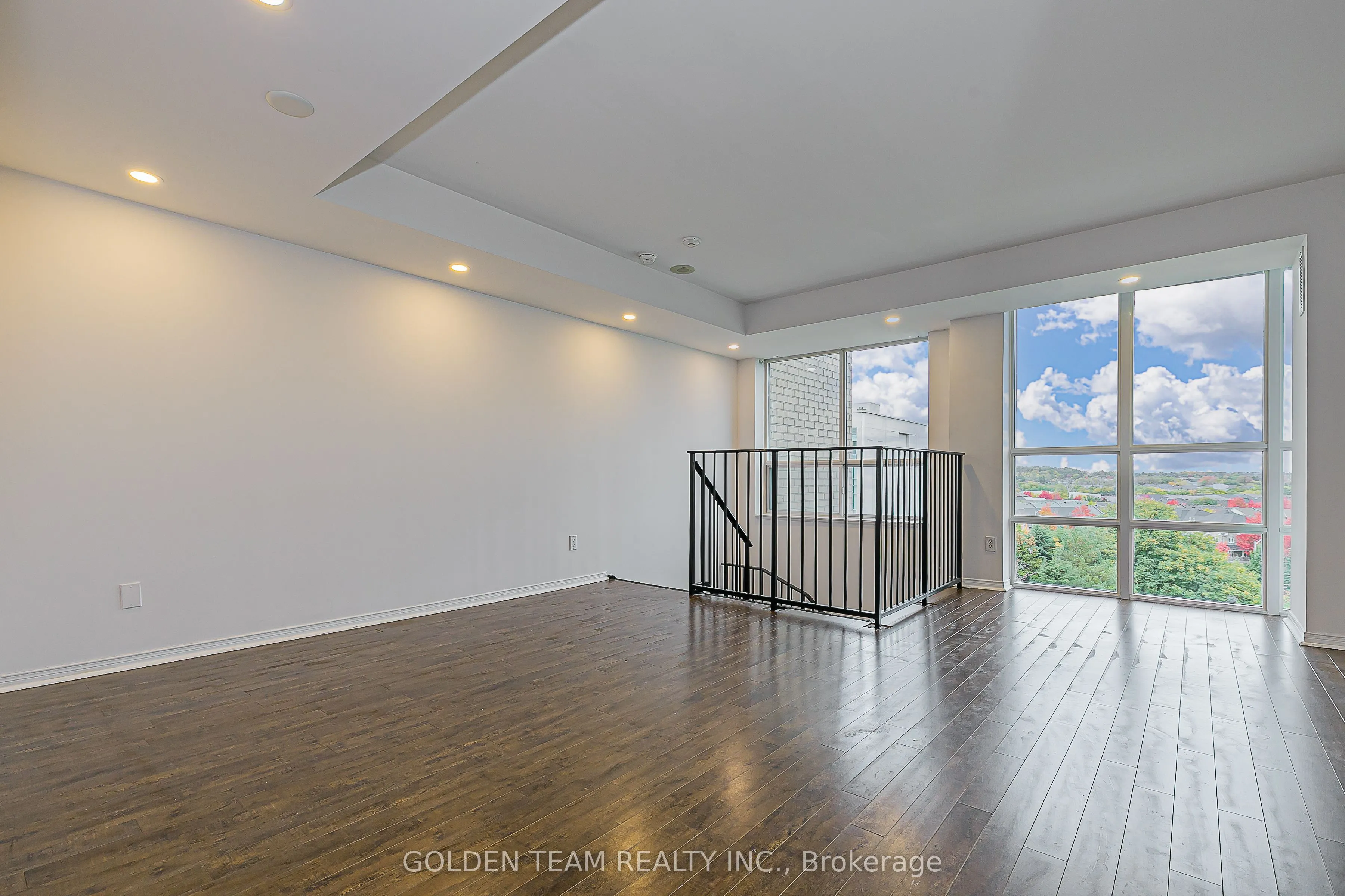 51 Baffin Court #702