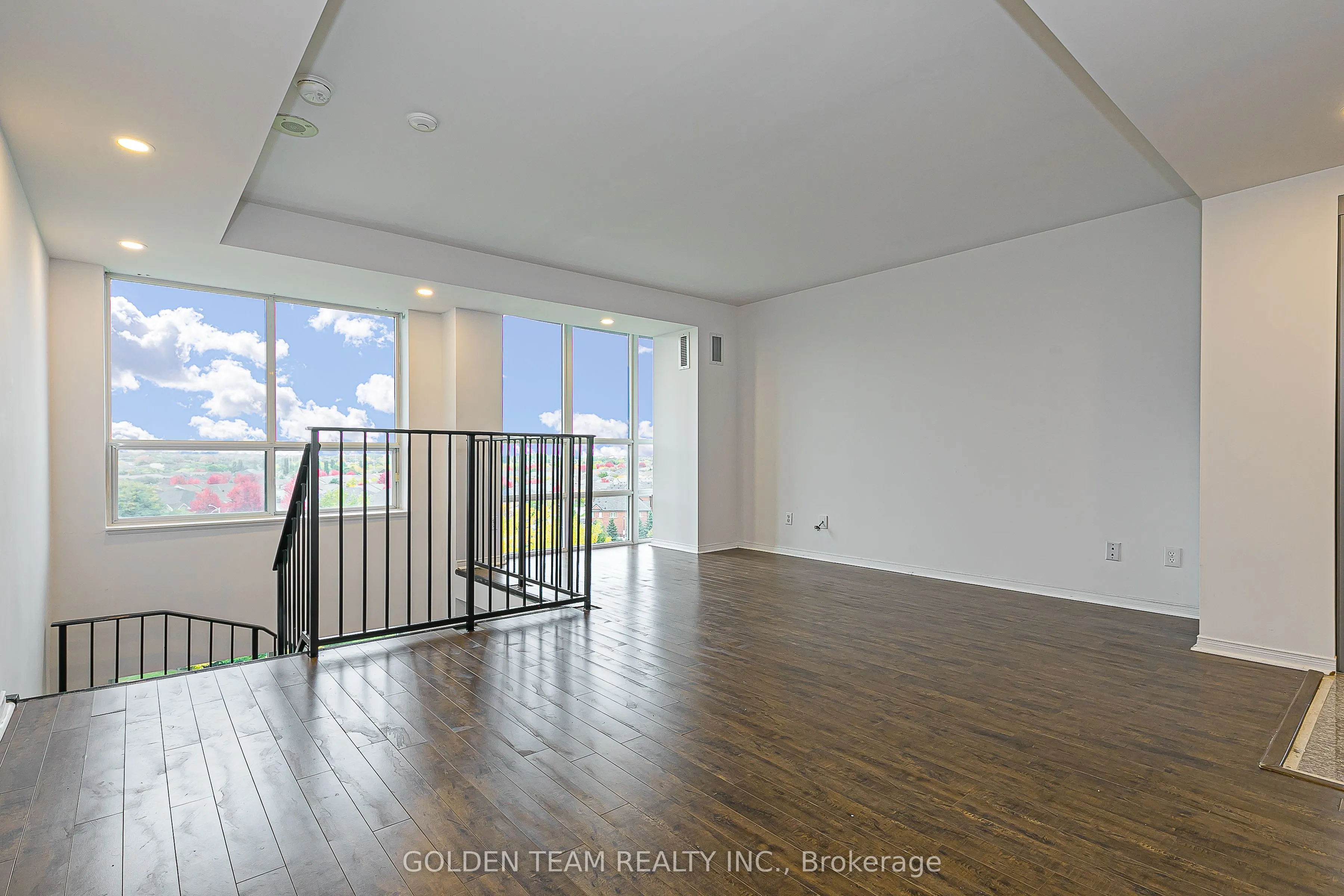 51 Baffin Court #702