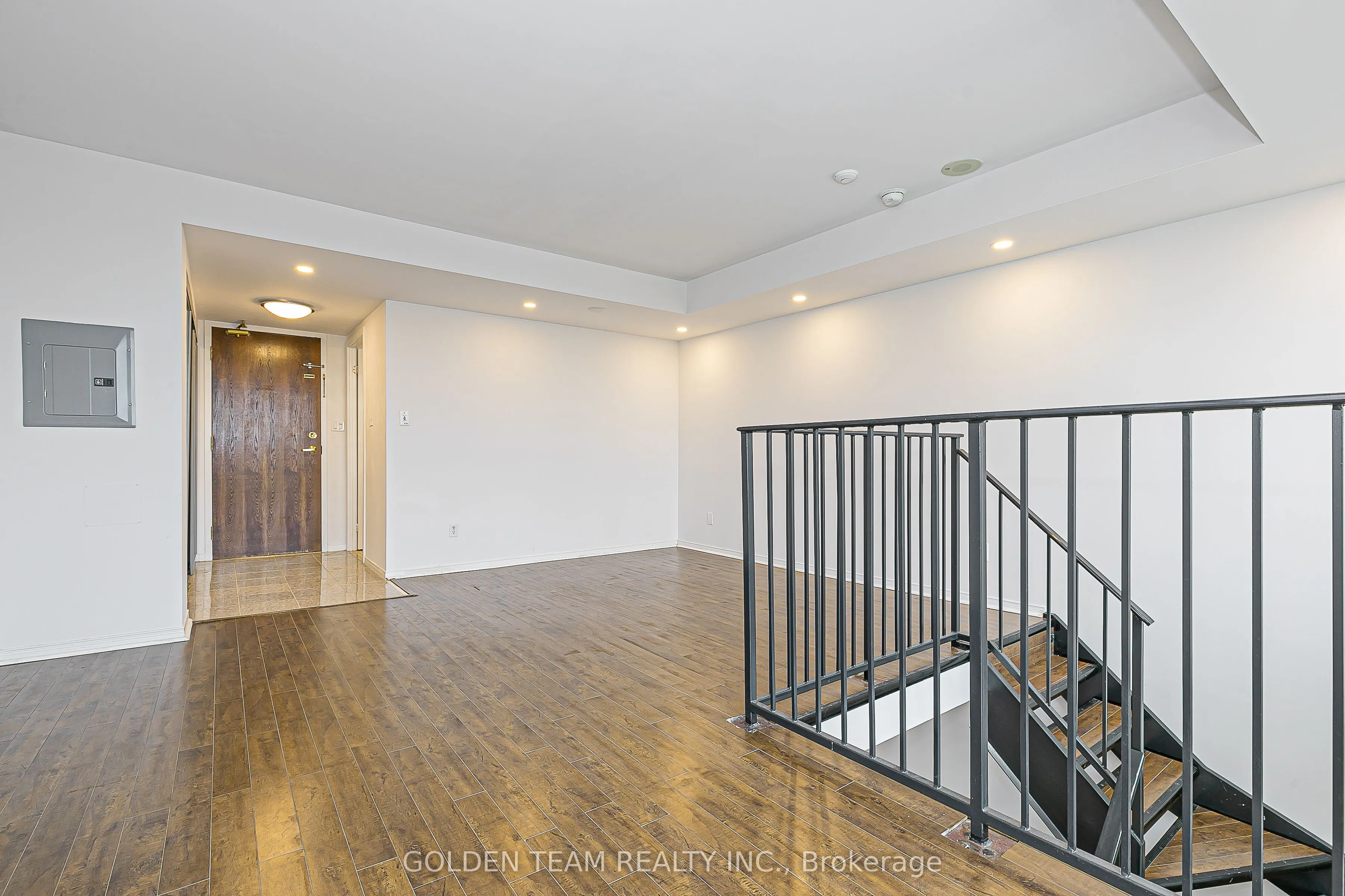 51 Baffin Court #702