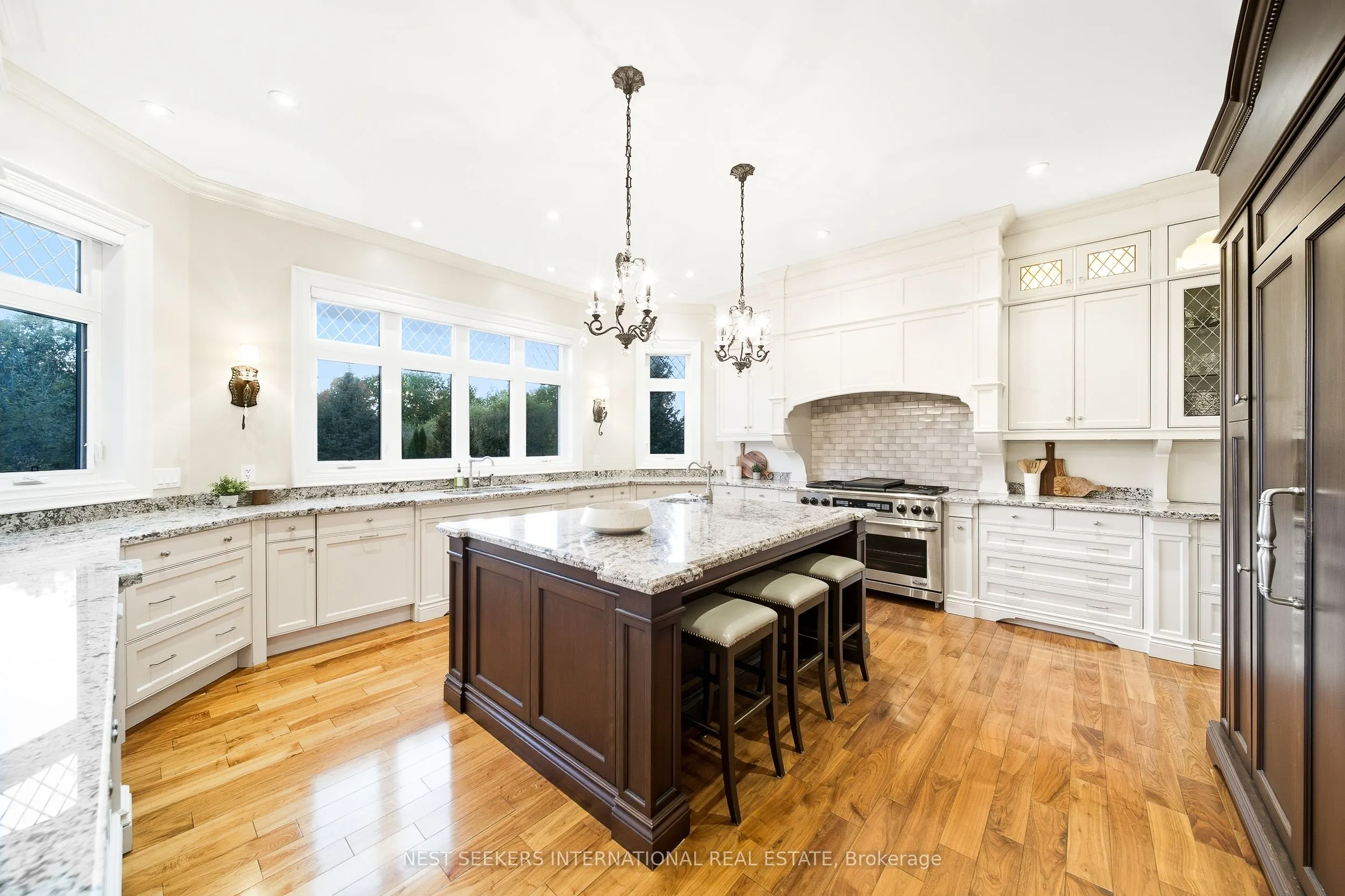 79 Grandvista Crescent