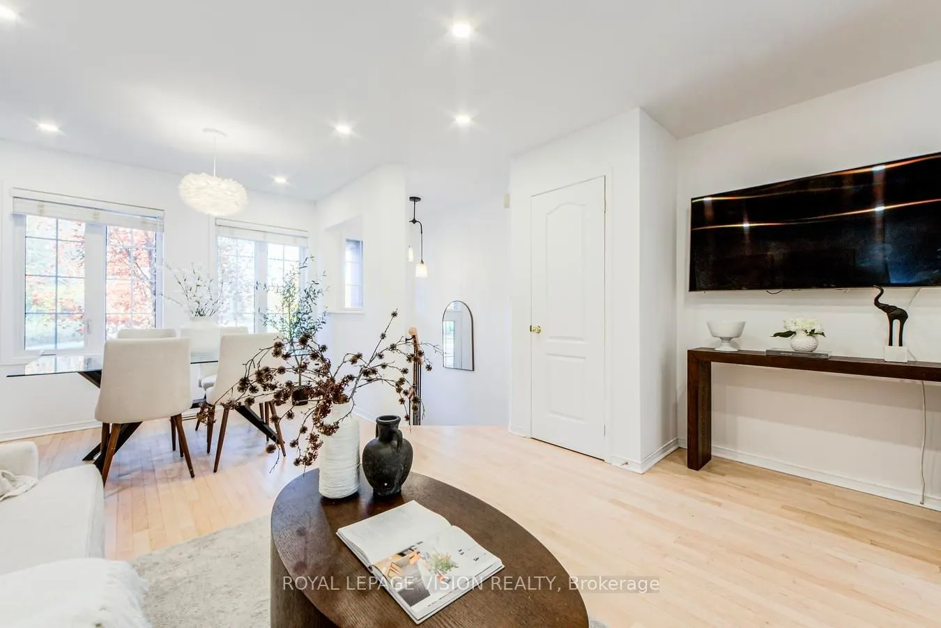 447 White's Hill Avenue