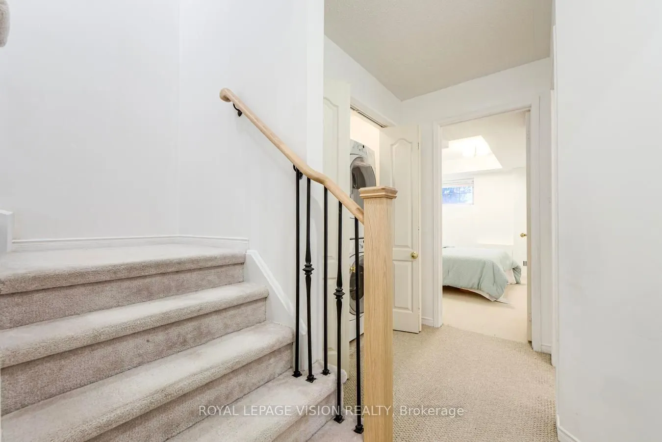 447 White's Hill Avenue