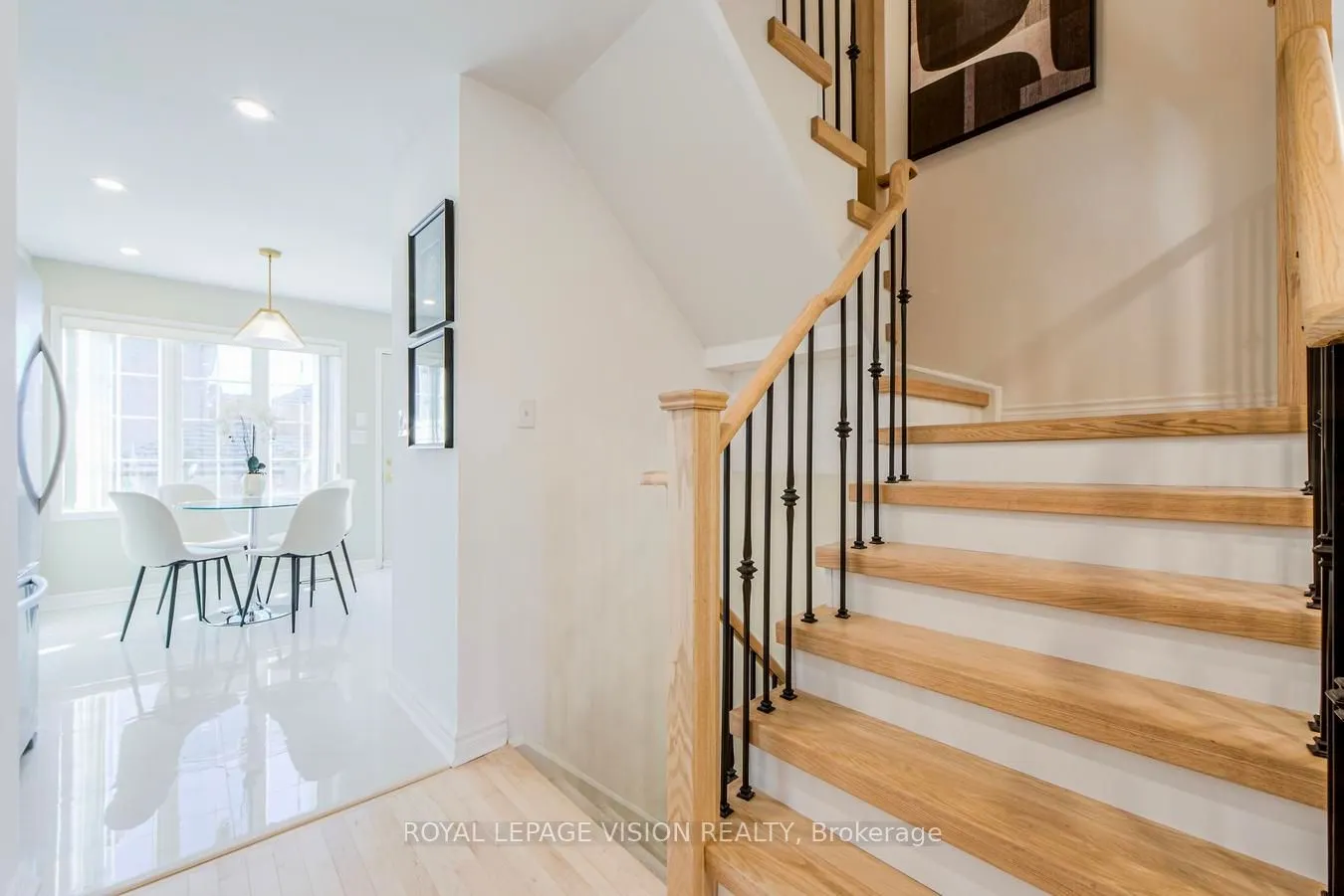447 White's Hill Avenue