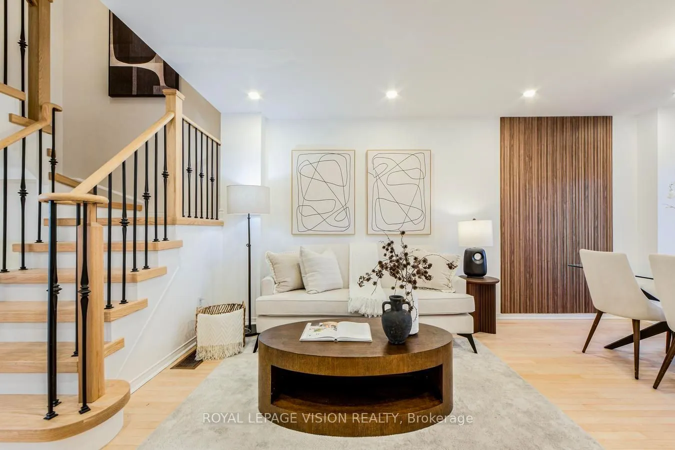 447 White's Hill Avenue