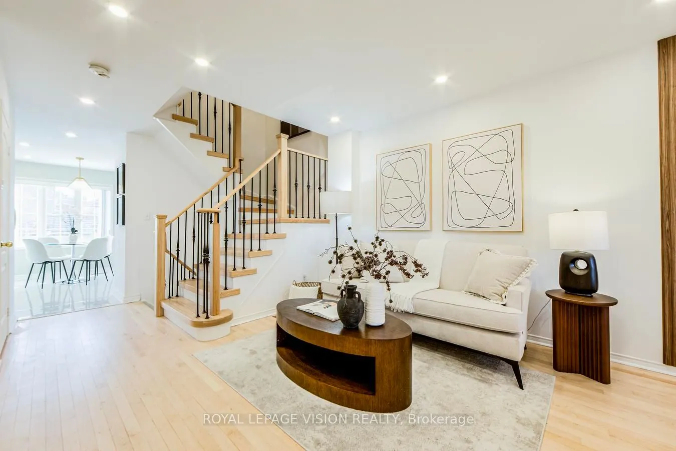 447 White's Hill Avenue