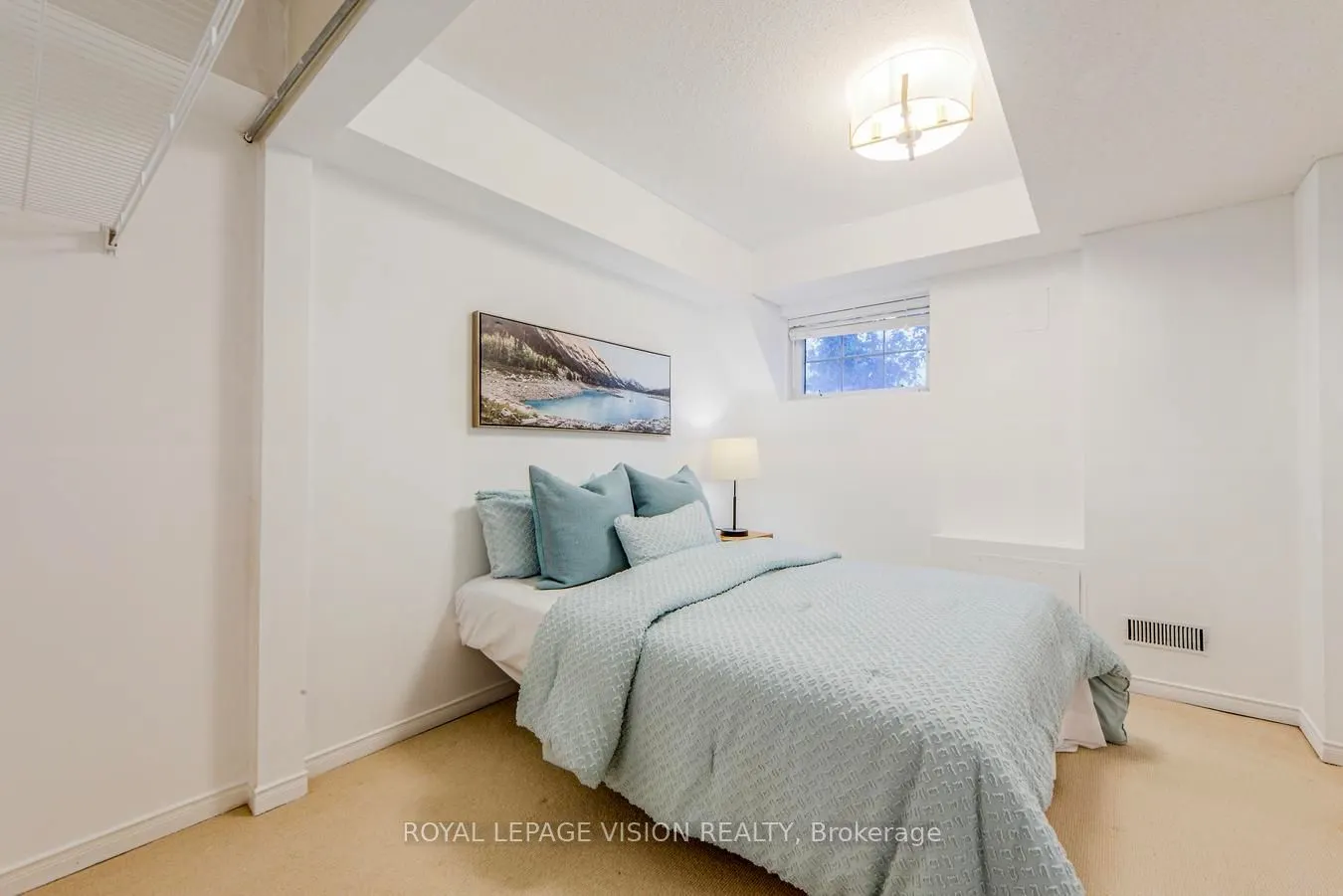 447 White's Hill Avenue