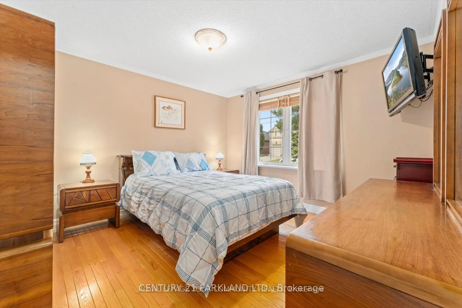 315 Forde Crescent, #Main Floor