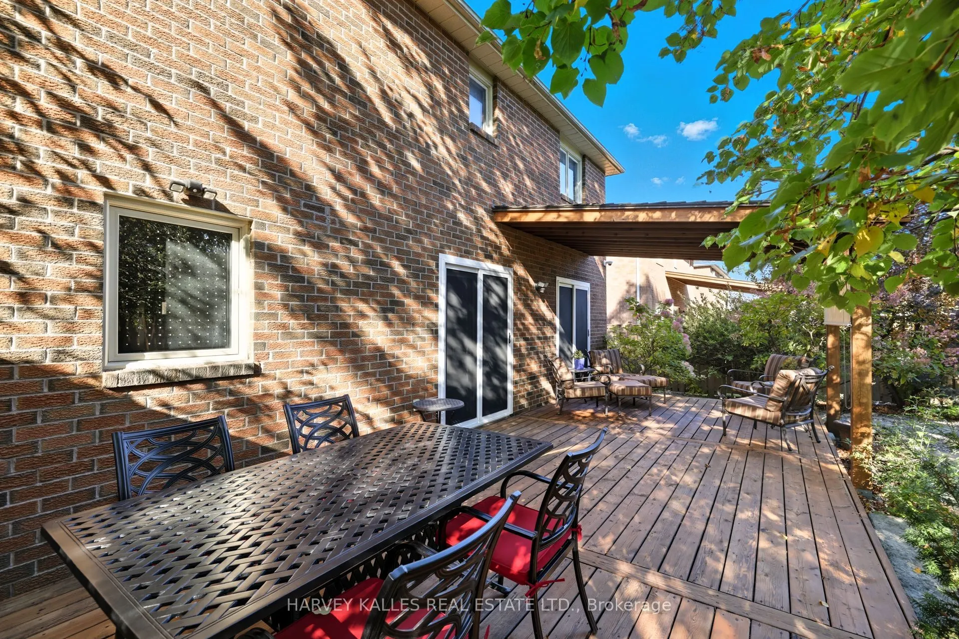 486 Greenock Drive