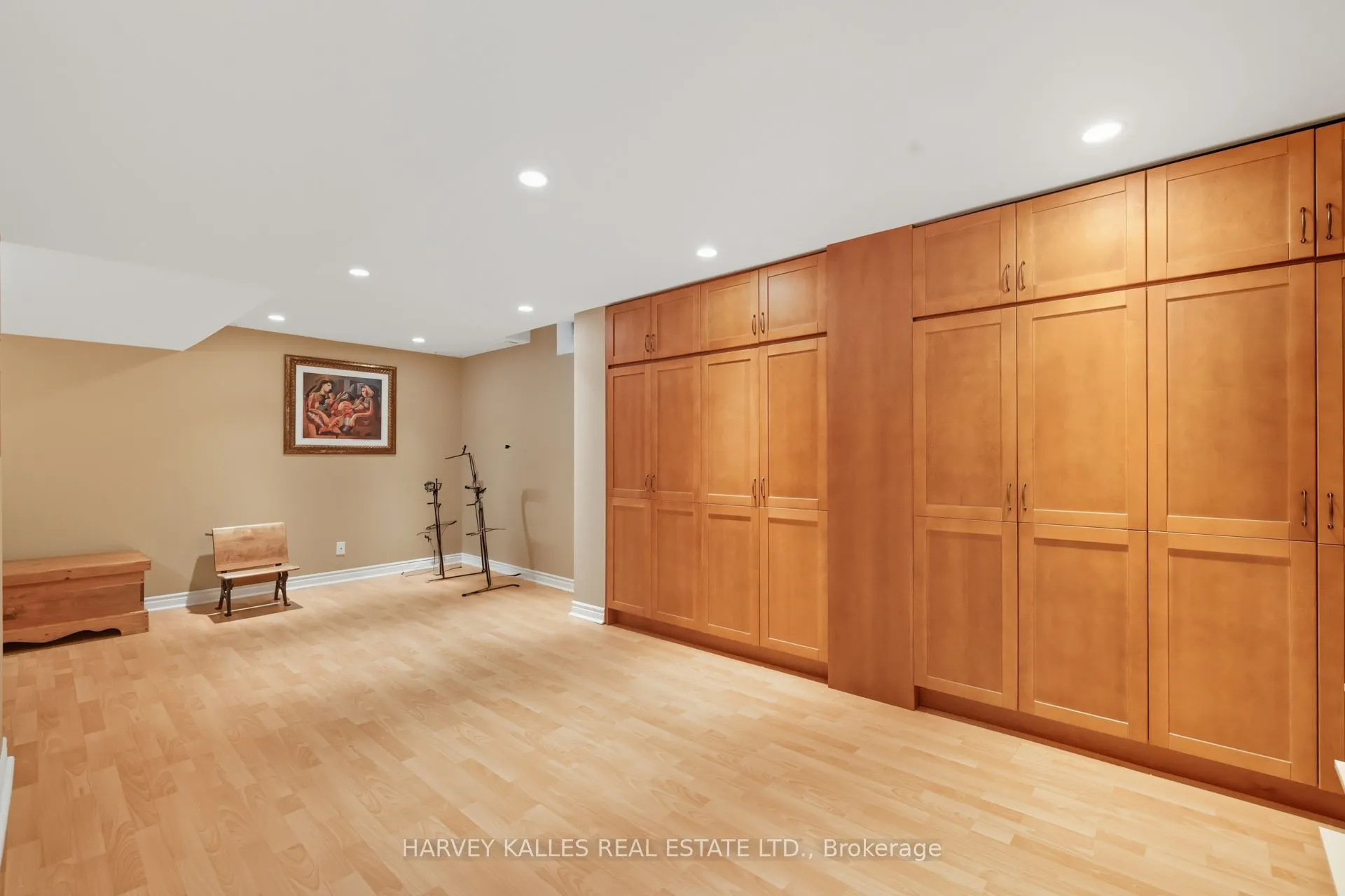 486 Greenock Drive