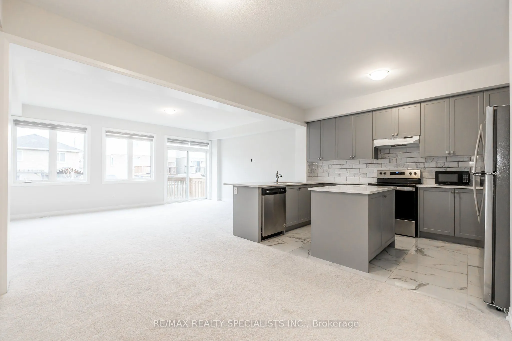 58 Landolfi Way