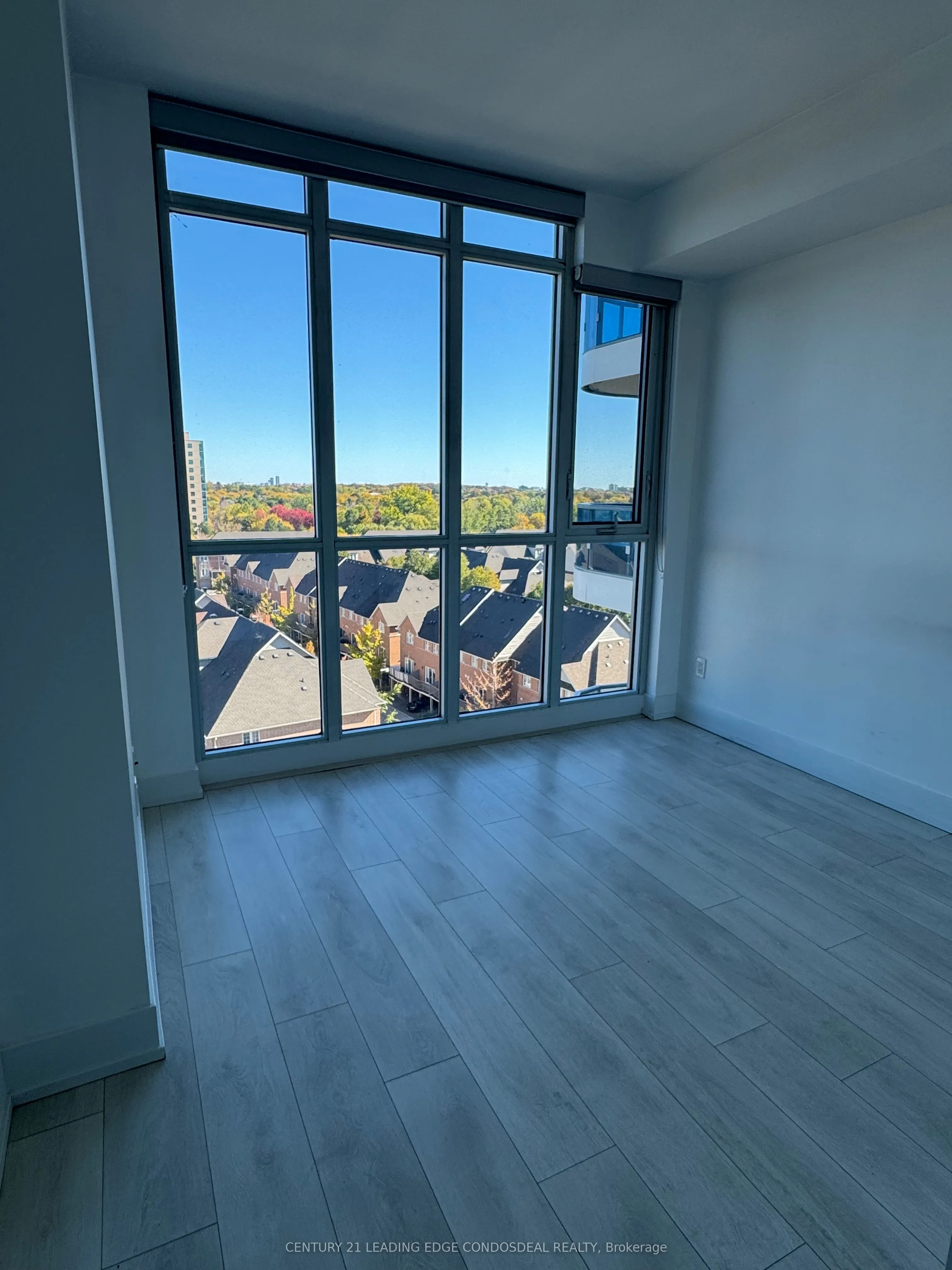 9471 Yonge Street, #913