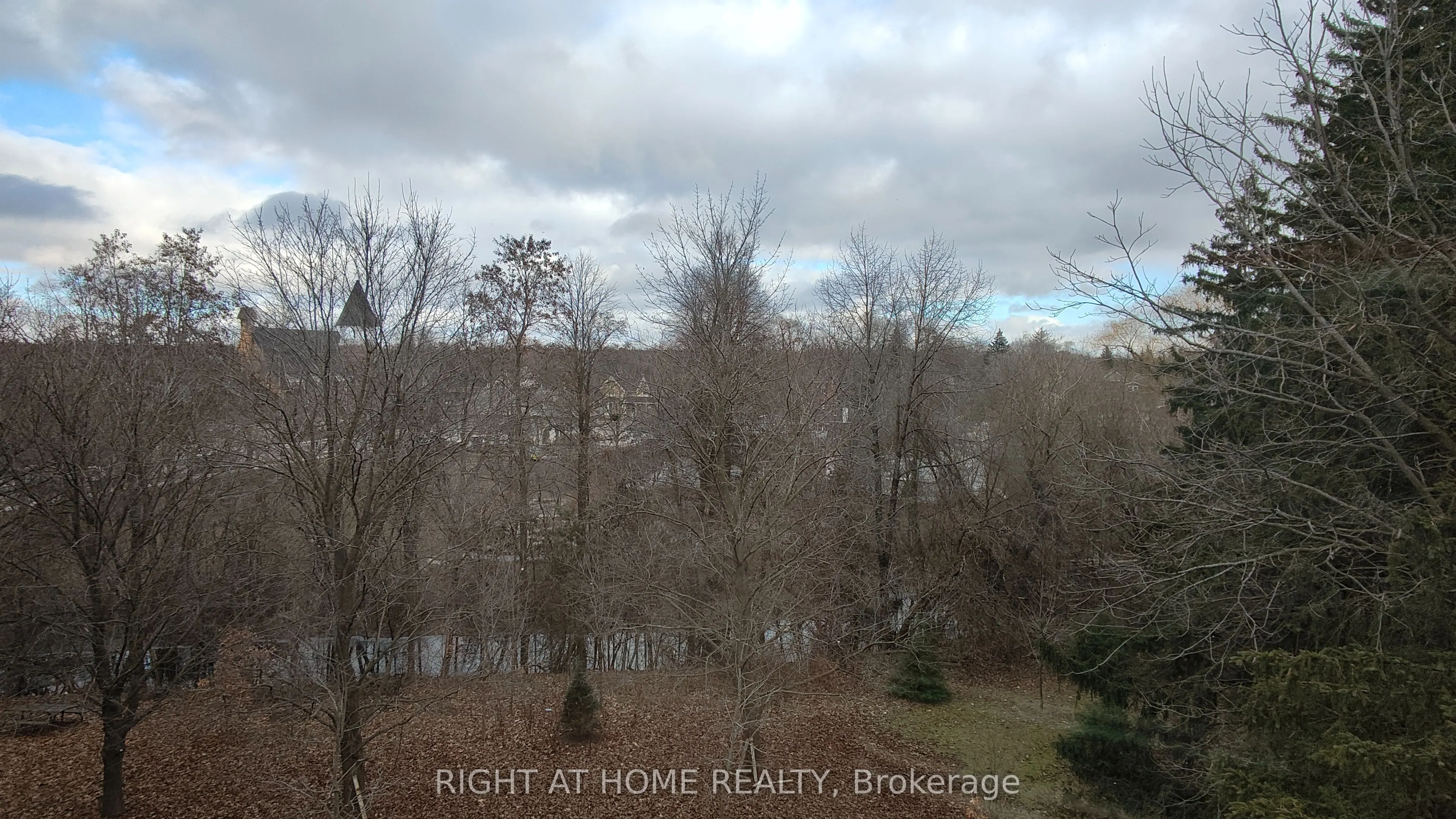 20 Fred Varley Drive, #330