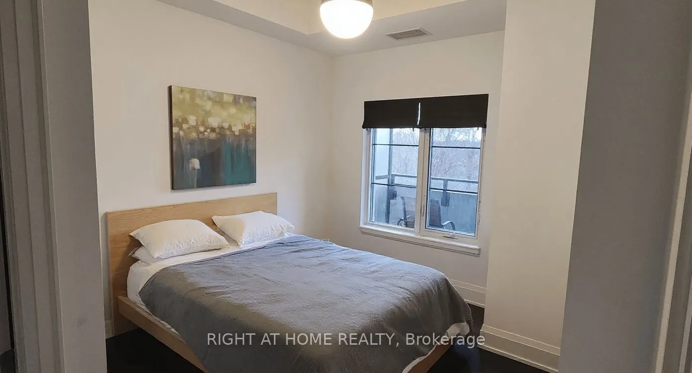 20 Fred Varley Drive, #330