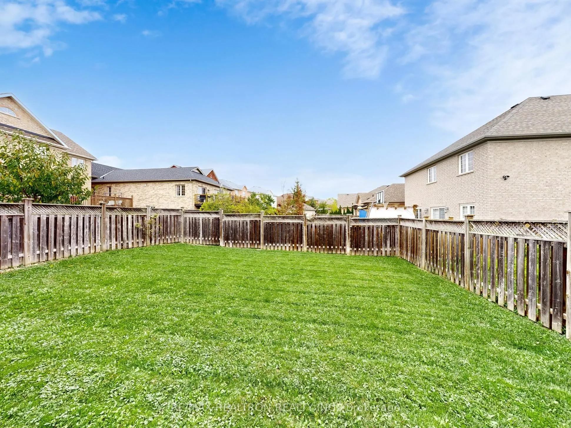 44 Rivermill Crescent
