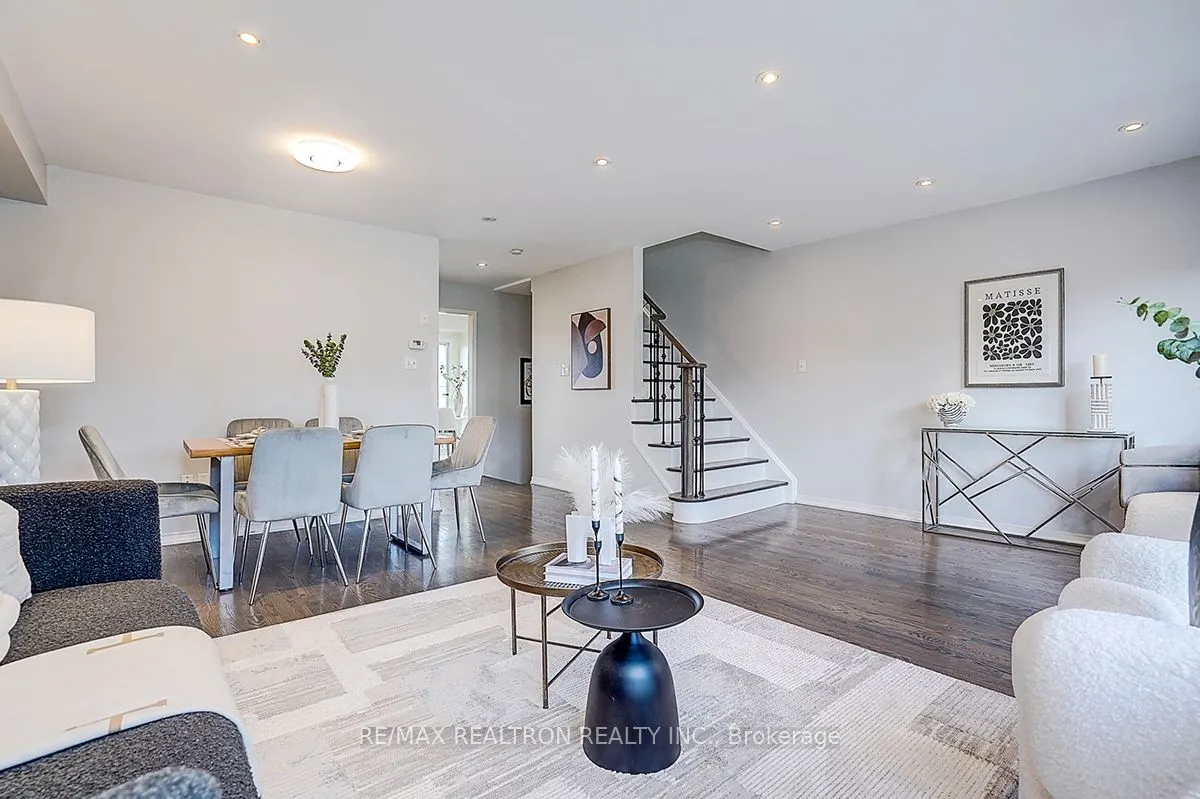 20 Prince Charles Way