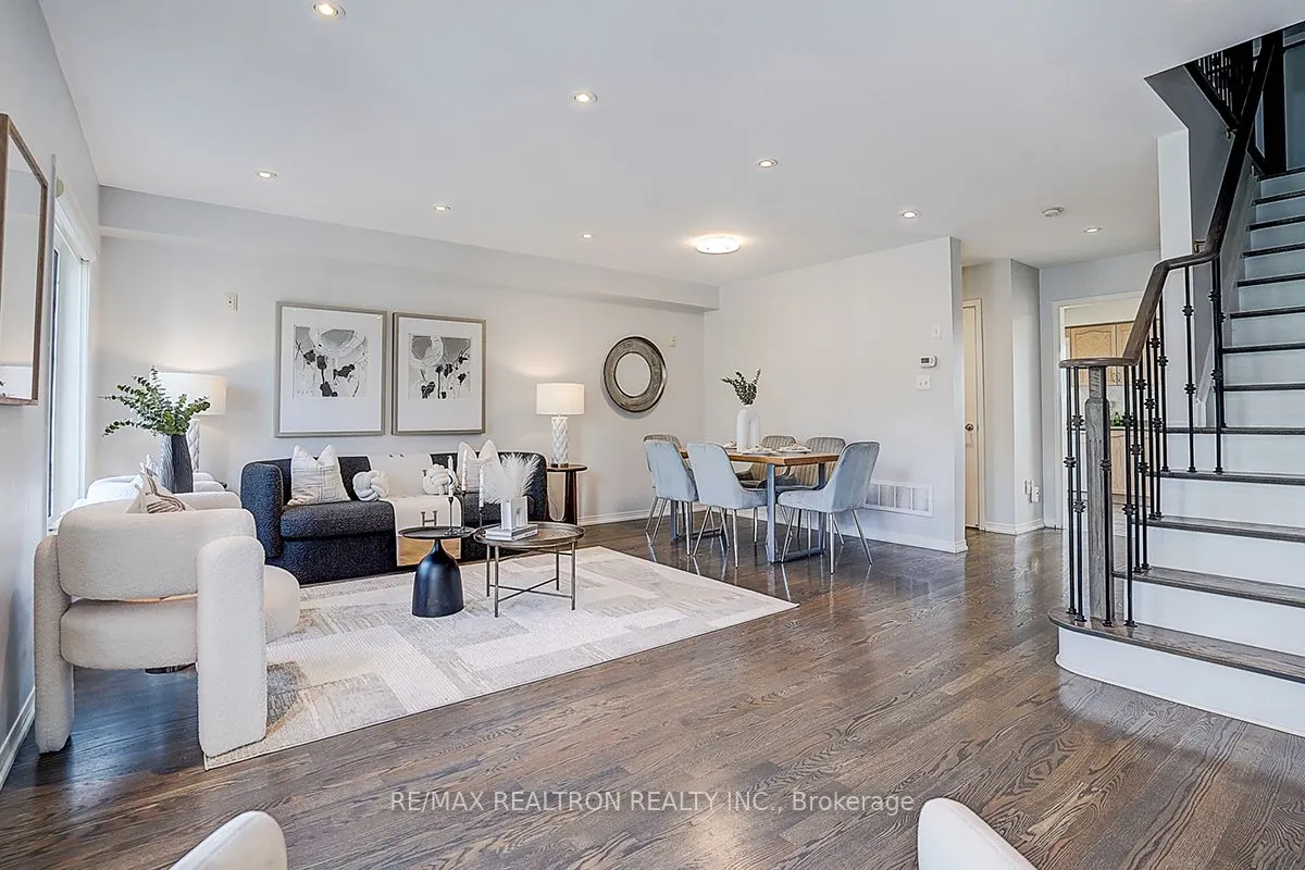 20 Prince Charles Way