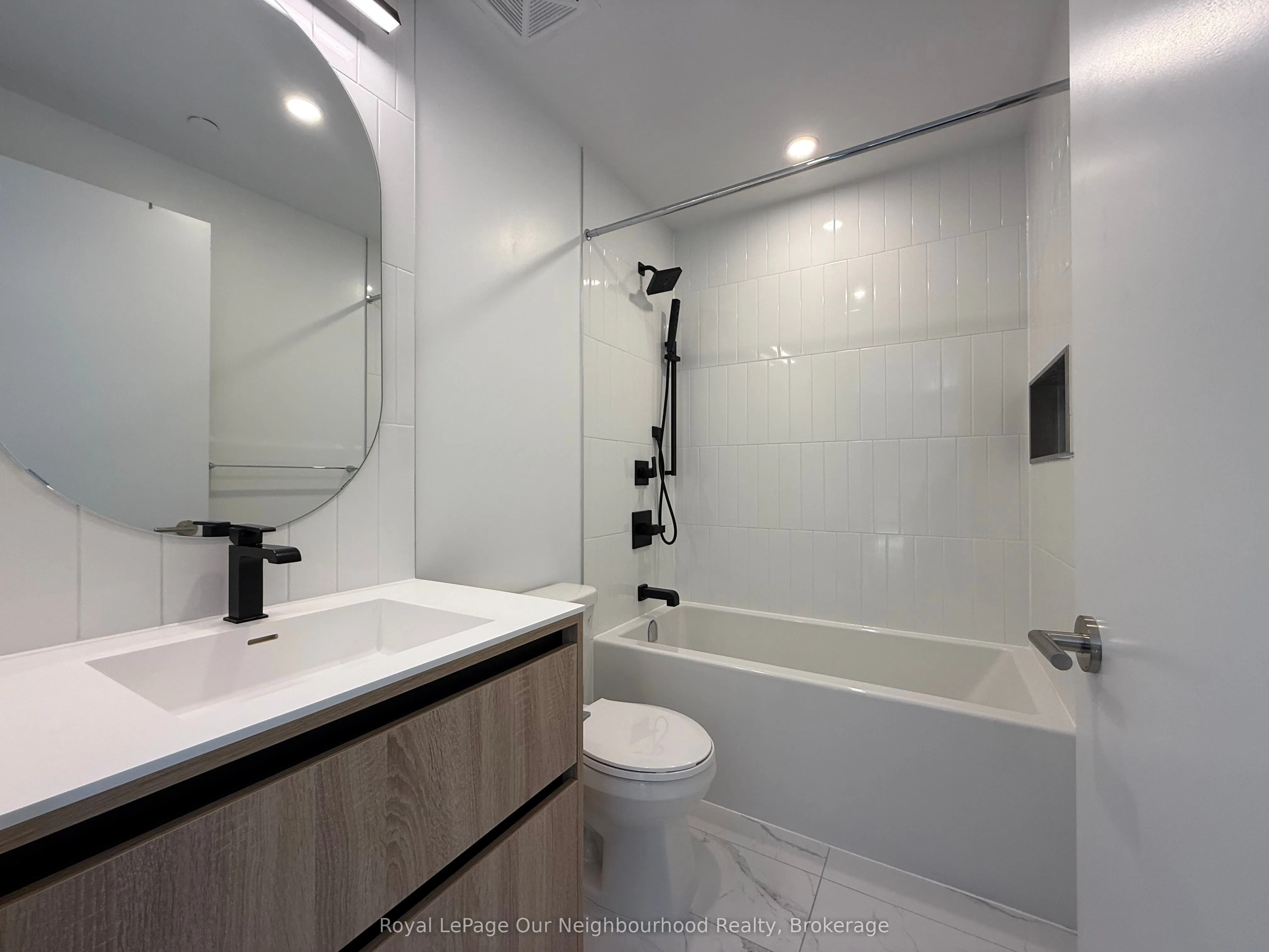 7950 Bathurst Street, #2512