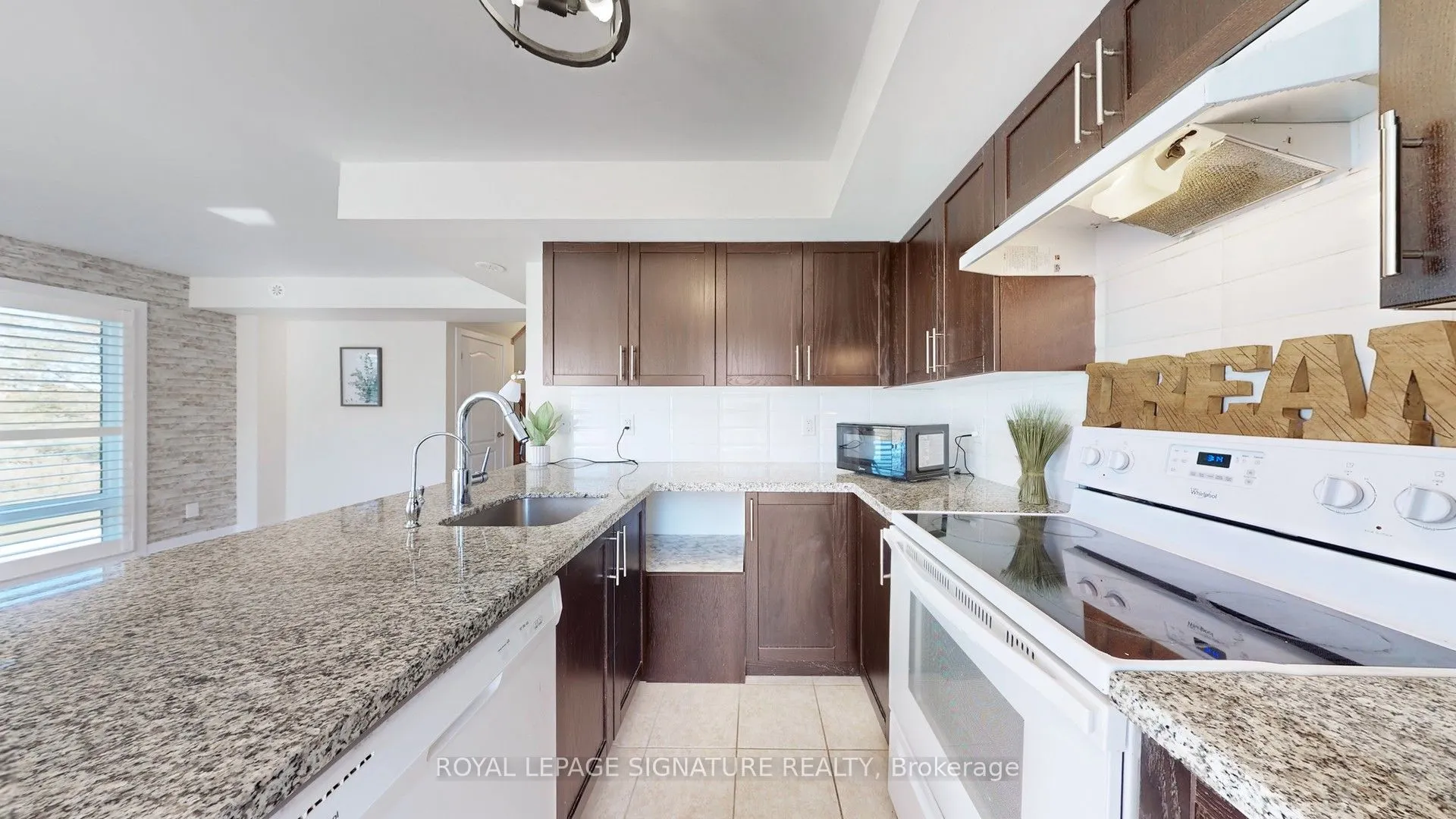 2 Dunsheath Way, #131