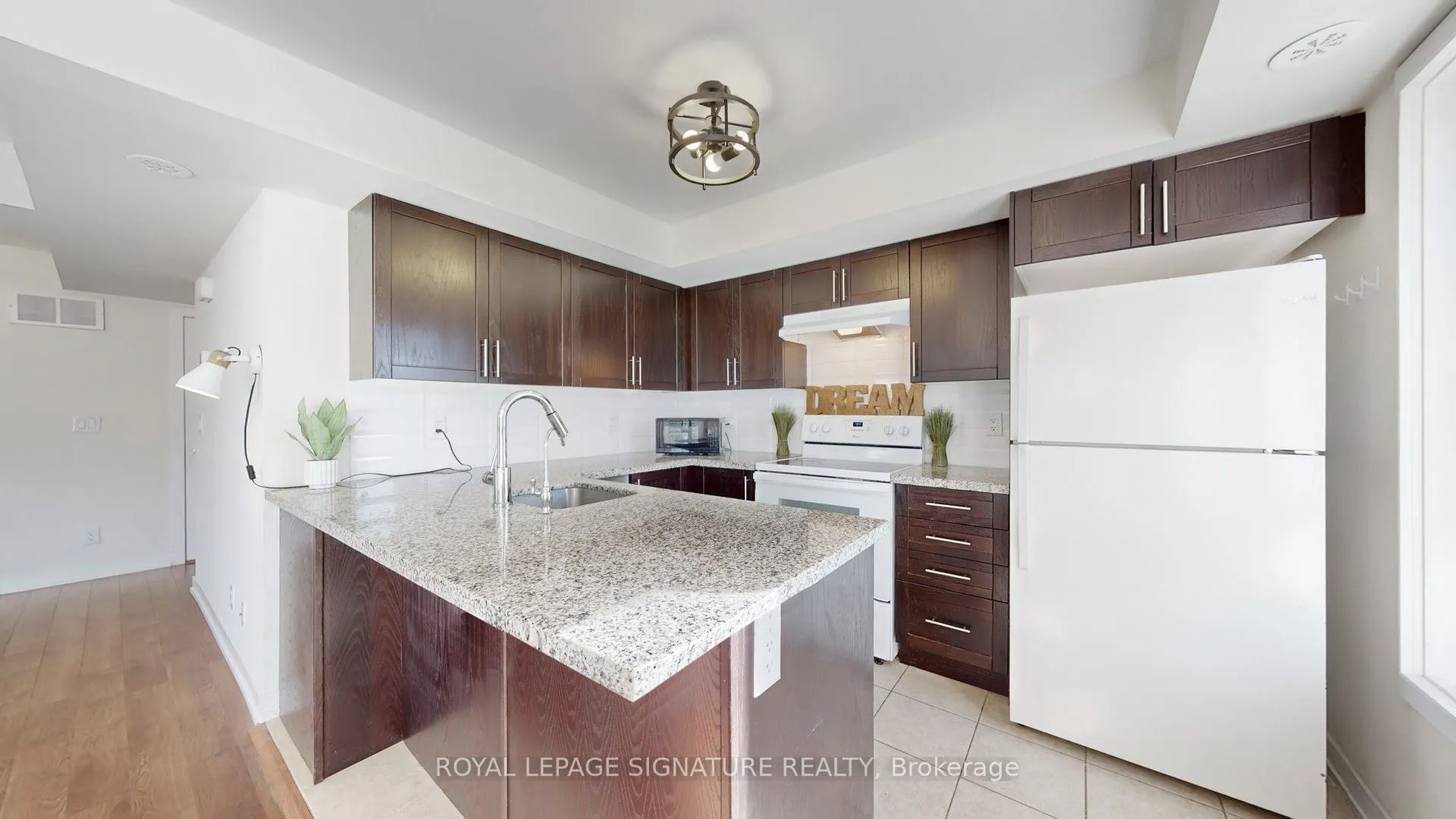 2 Dunsheath Way, #131