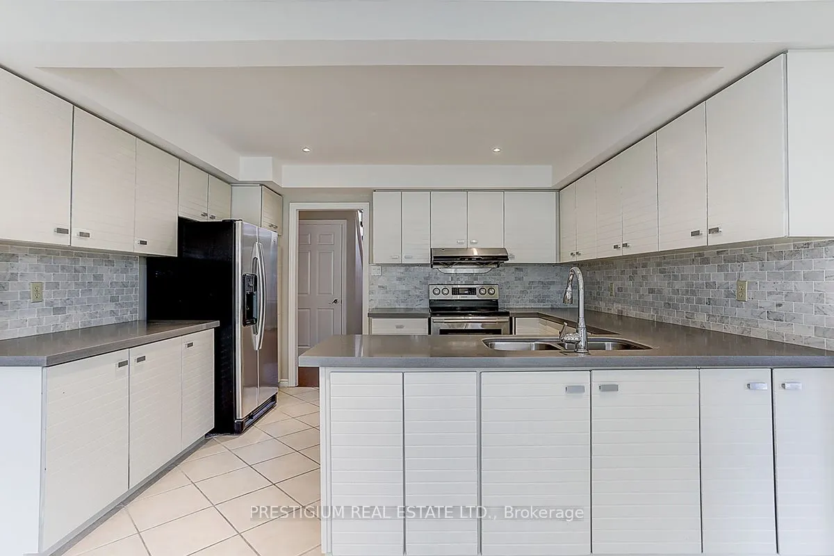 61 Addington Square