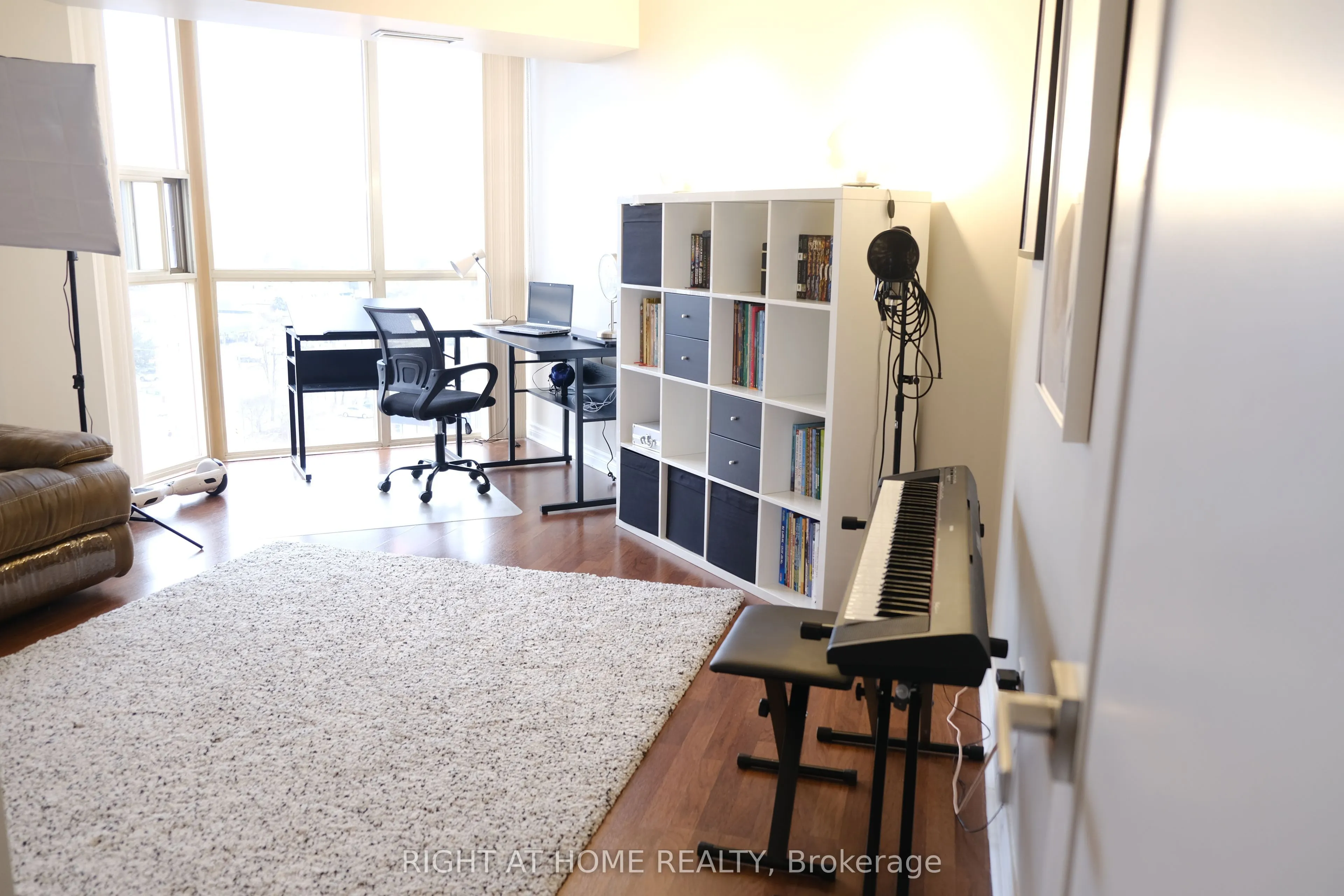 20 Baif Boulevard, #1009