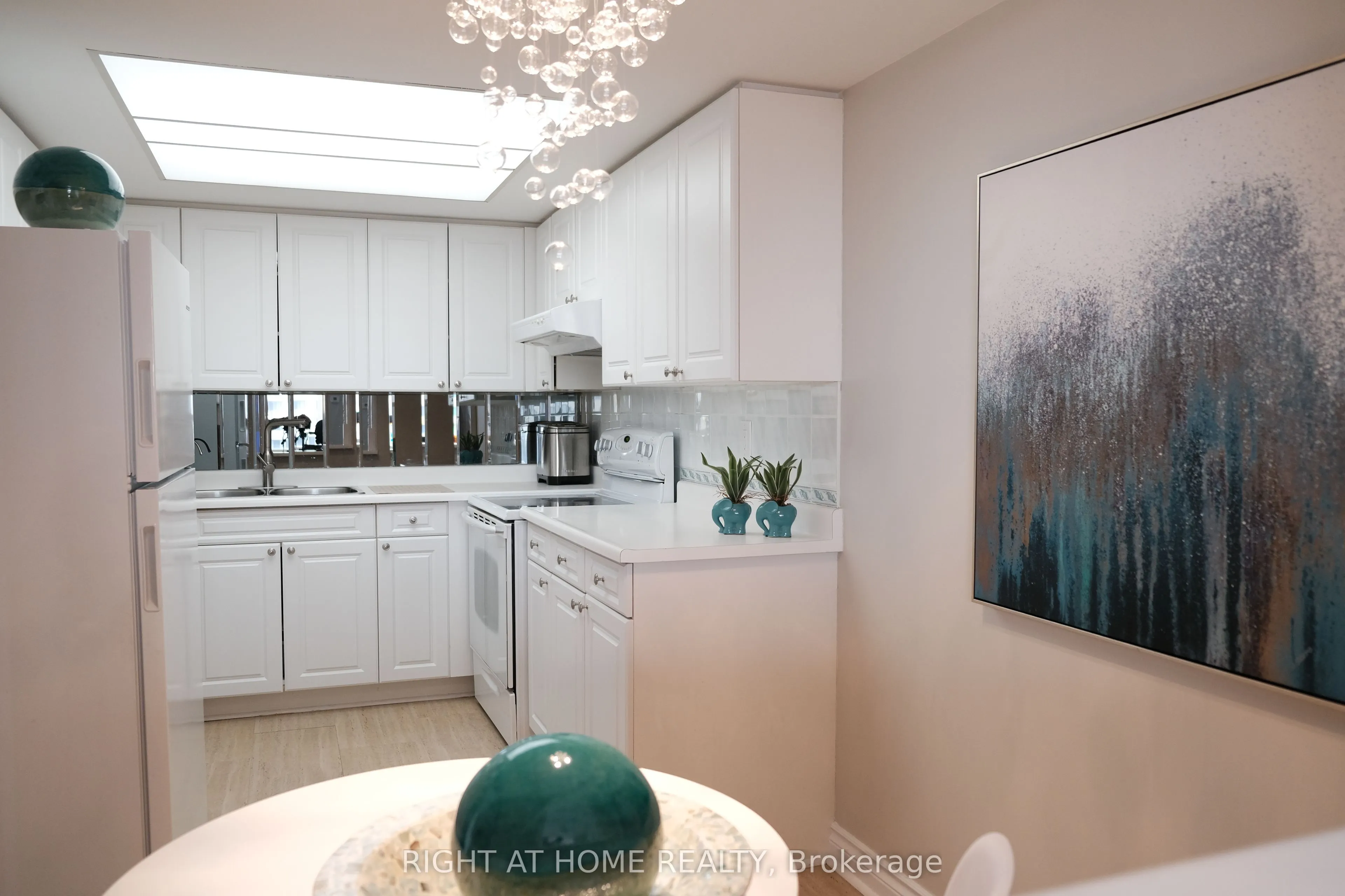 20 Baif Boulevard, #1009