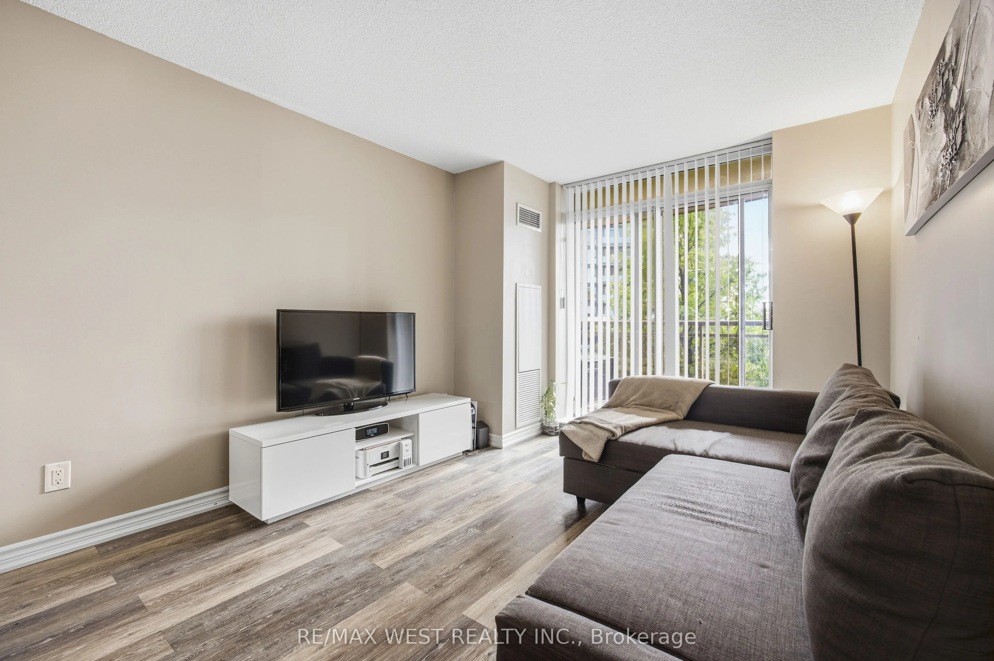75 King William Crescent, #407
