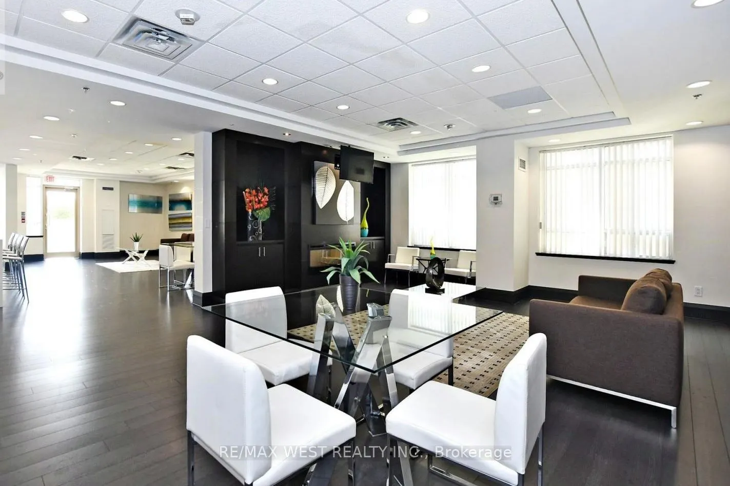 75 King William Crescent, #407