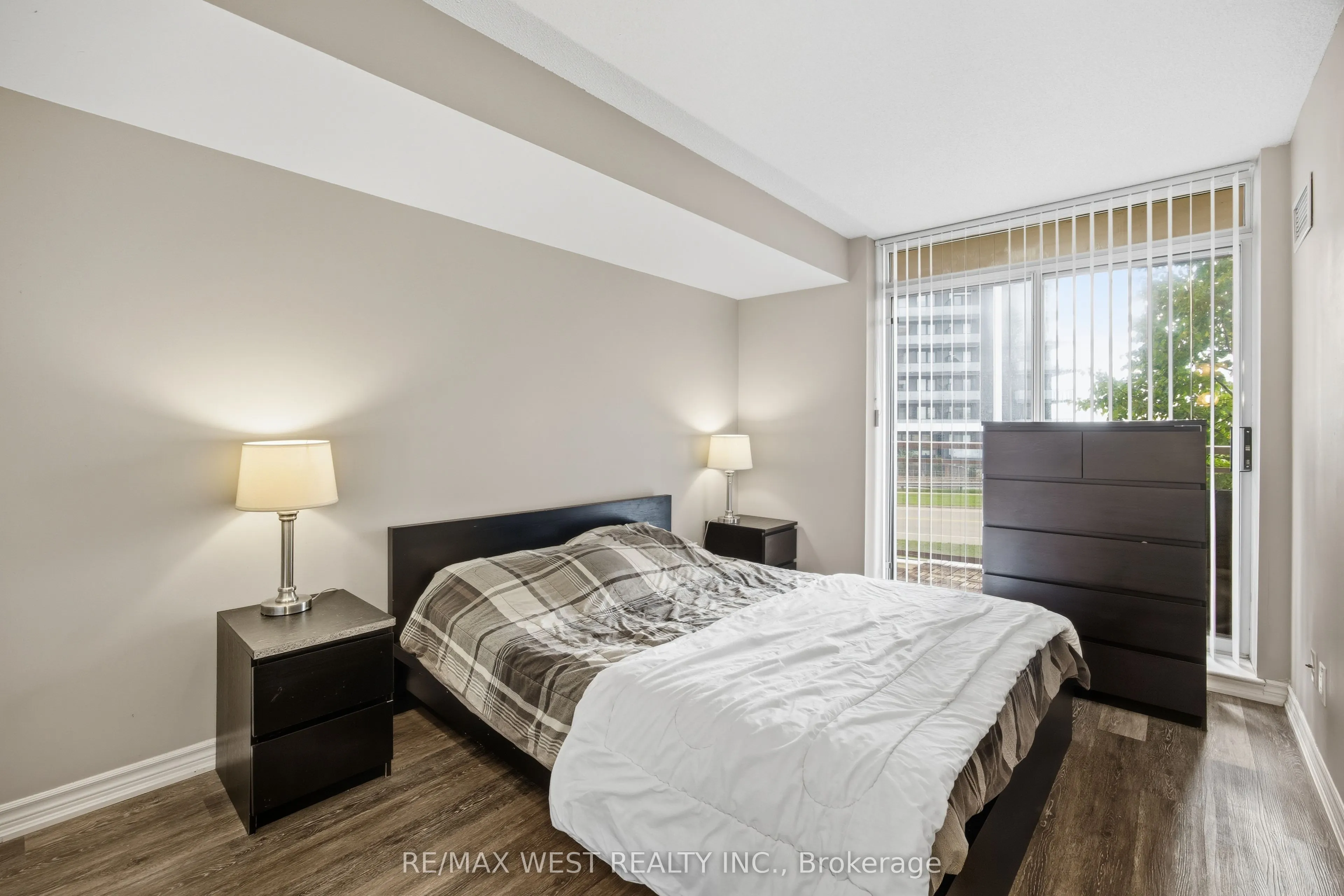 75 King William Crescent, #407