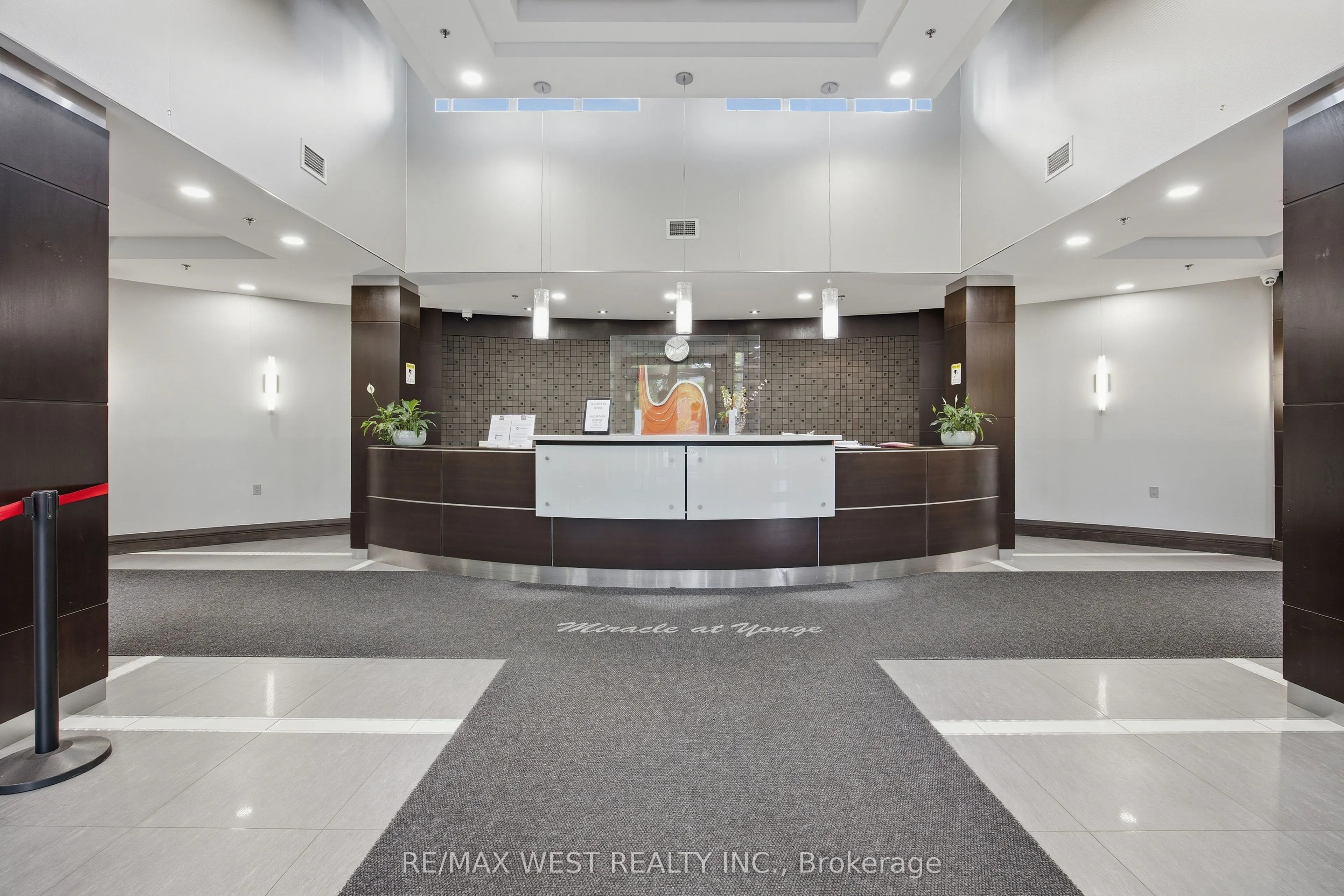 75 King William Crescent, #407