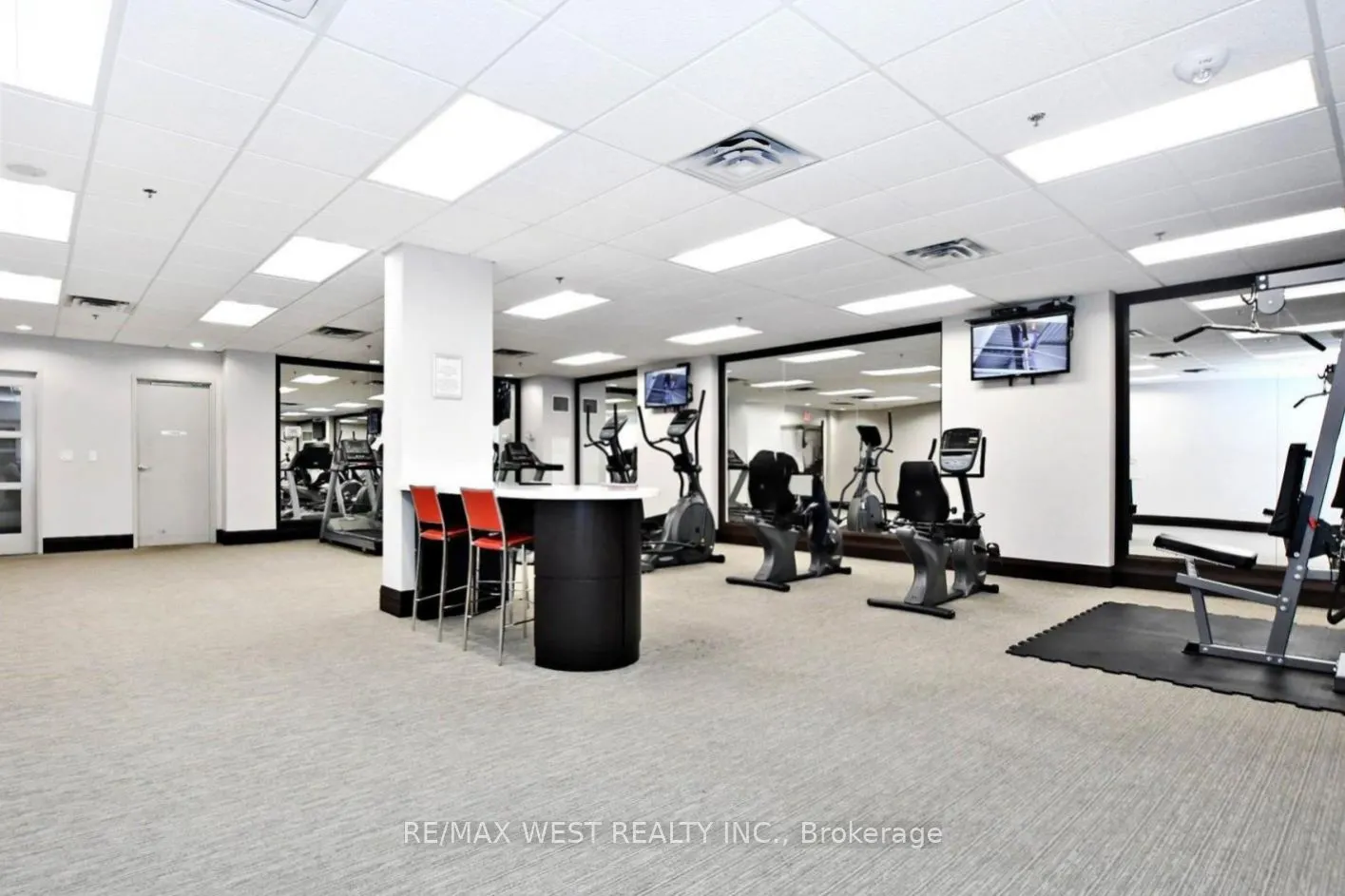 75 King William Crescent, #407