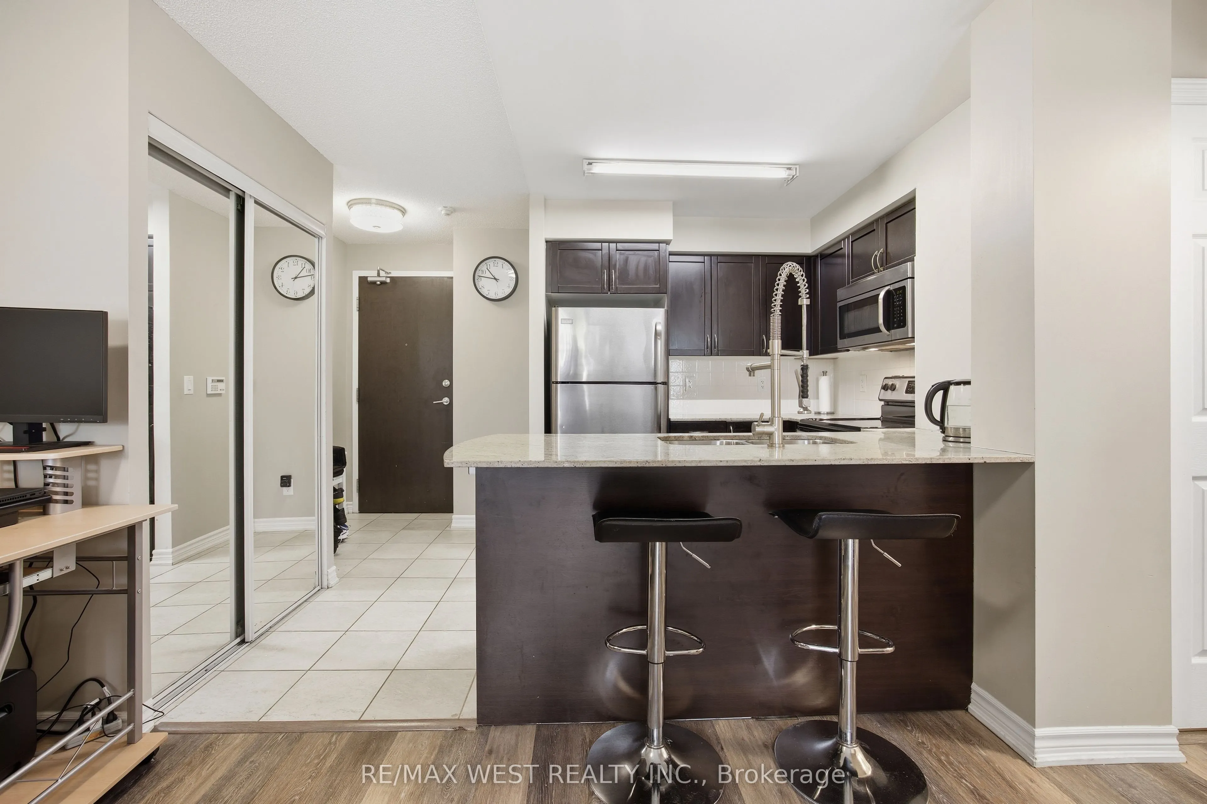 75 King William Crescent, #407