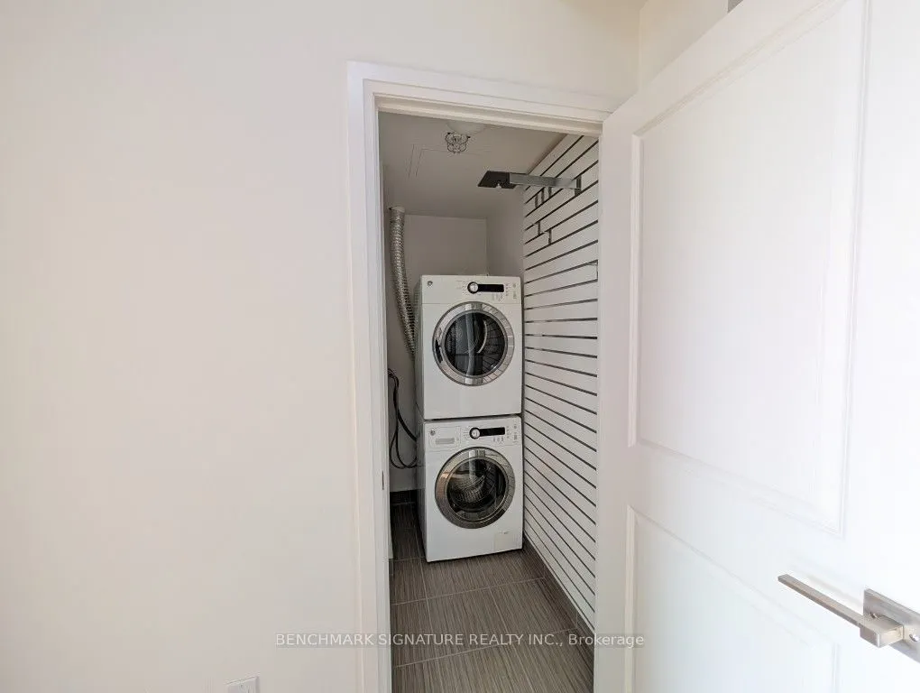 7171 Yonge Street, #616