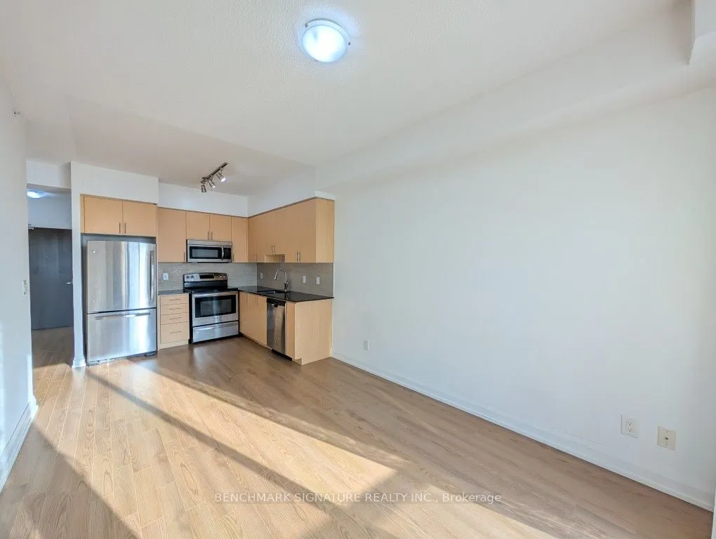 7171 Yonge Street, #616