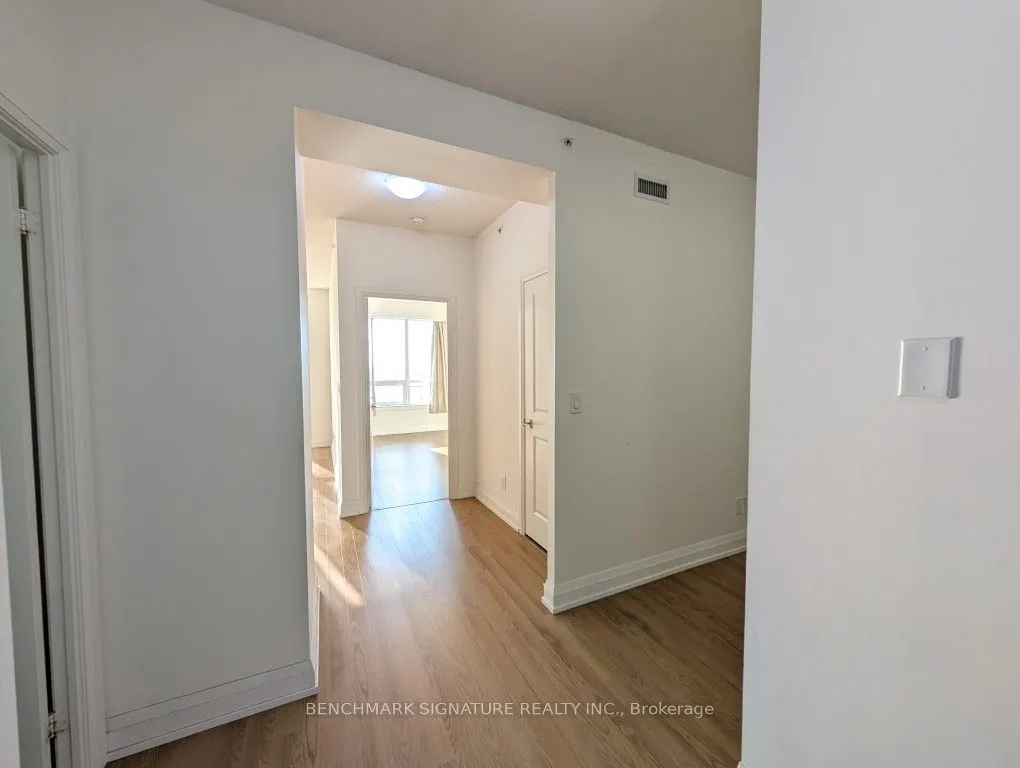 7171 Yonge Street, #616