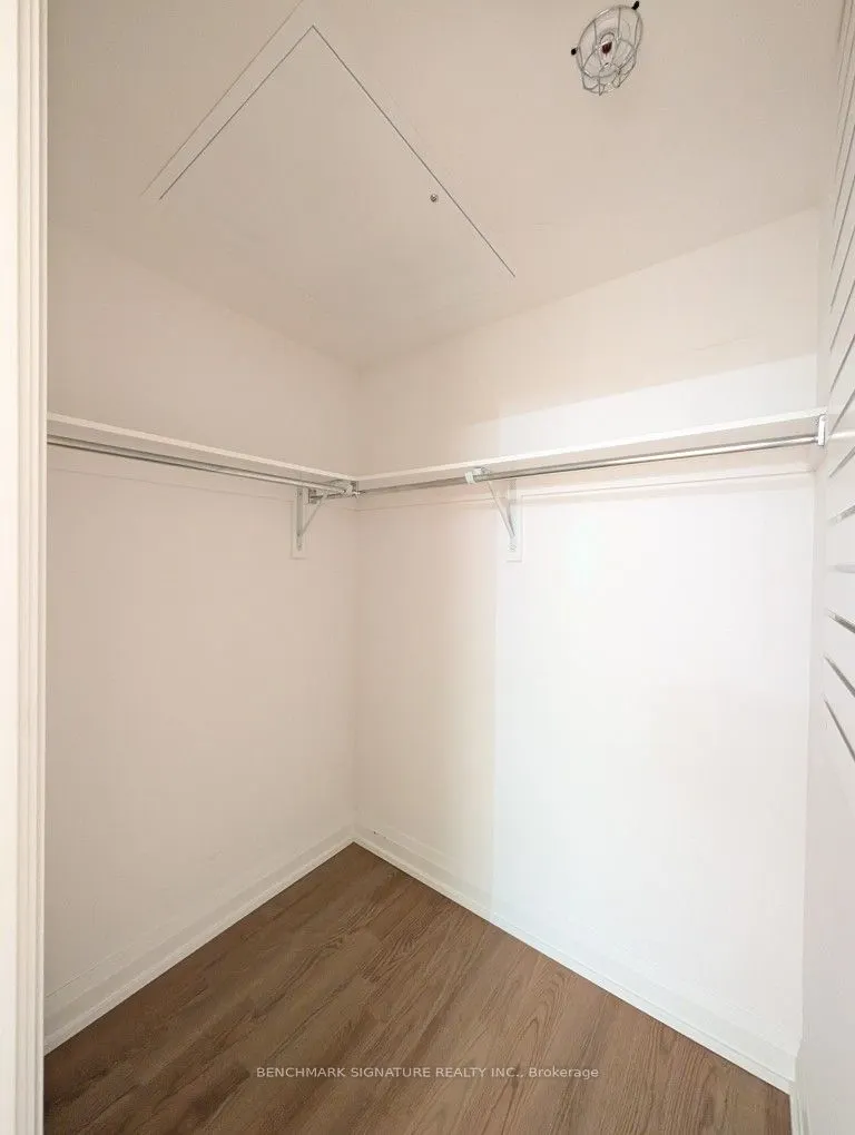 7171 Yonge Street, #616
