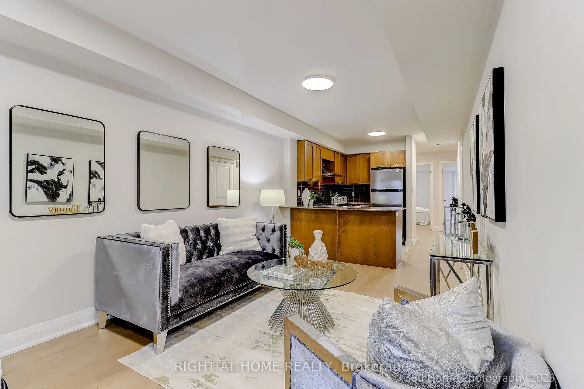 318 John Street, #256