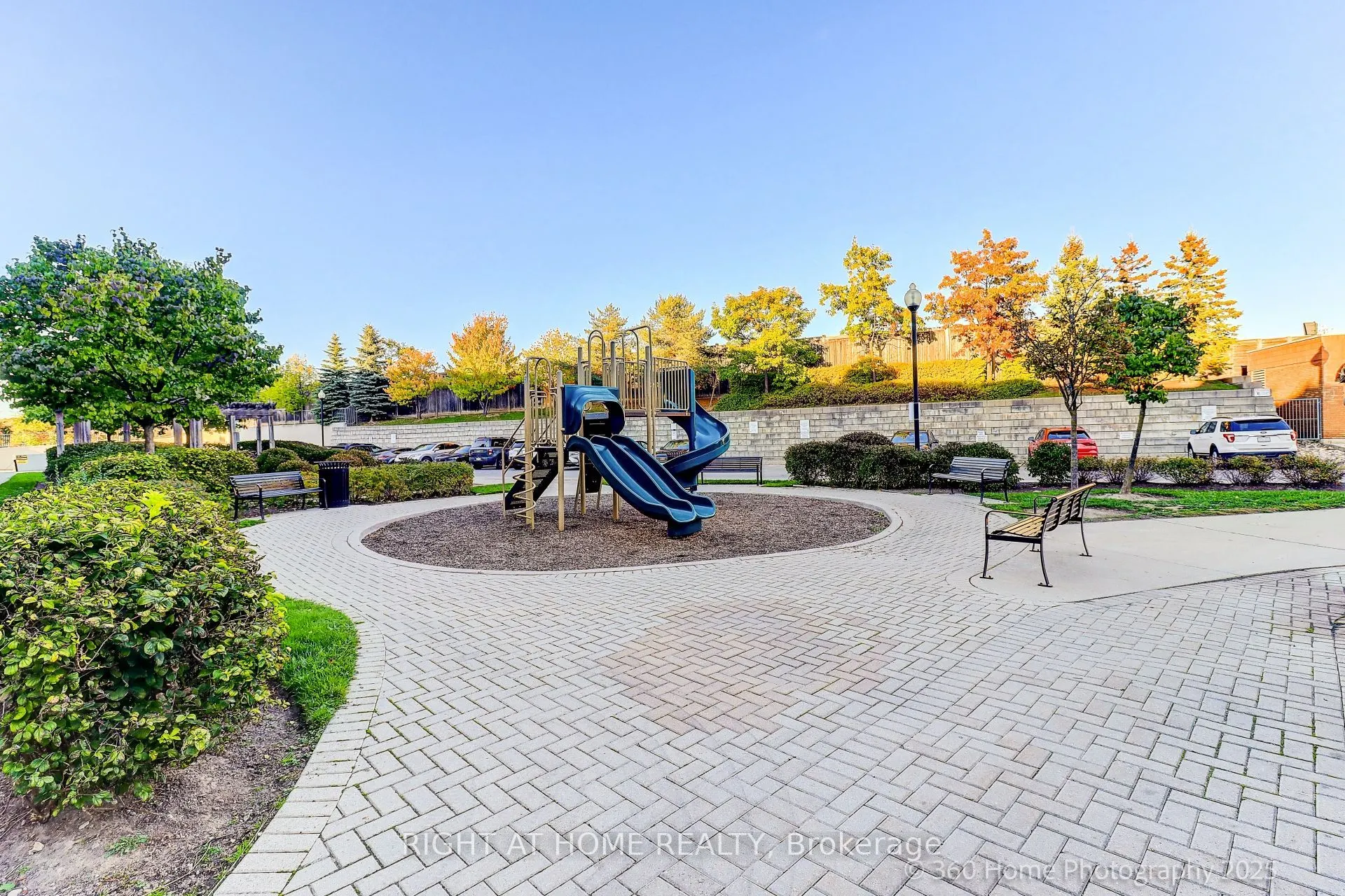 318 John Street, #256