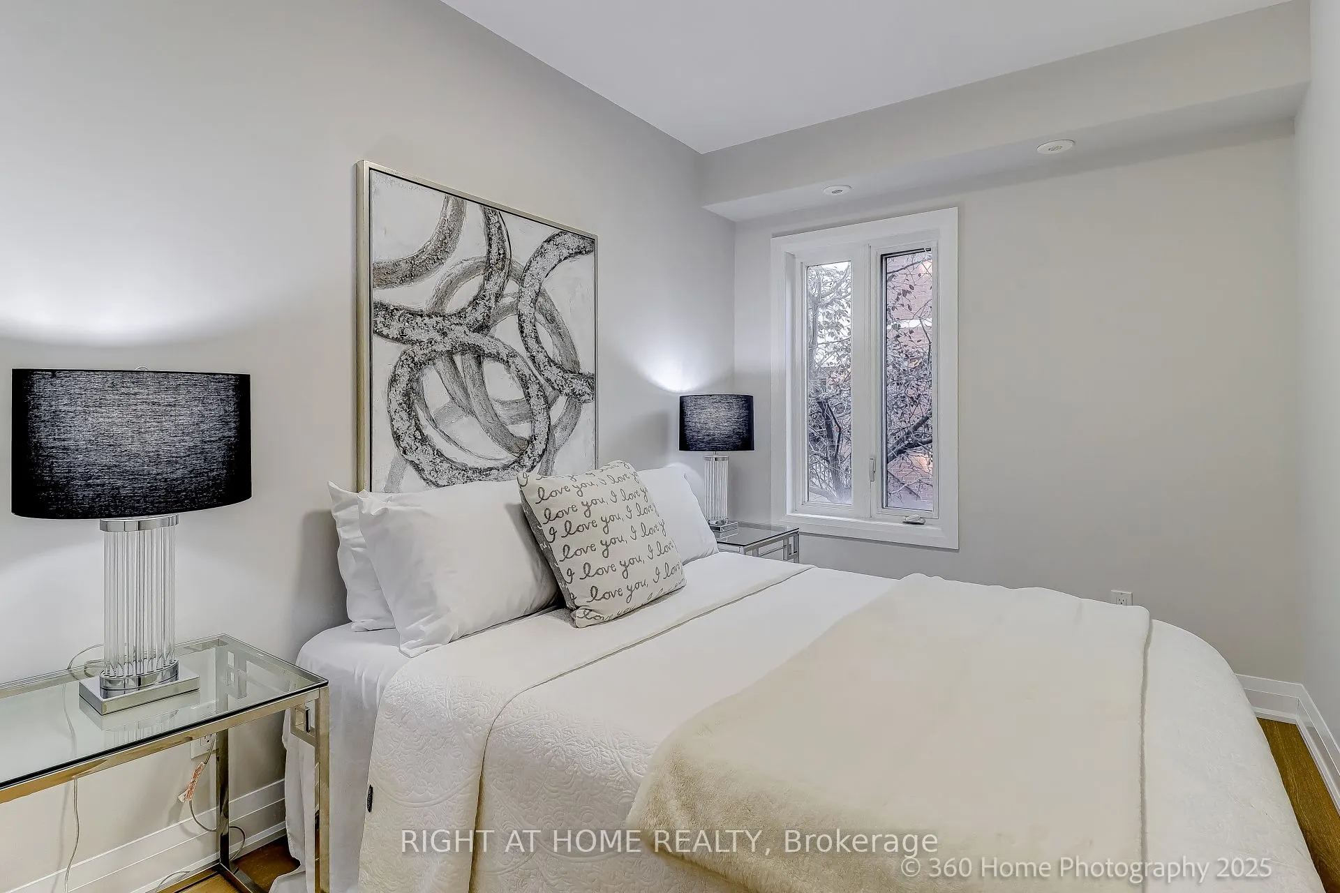 318 John Street, #256