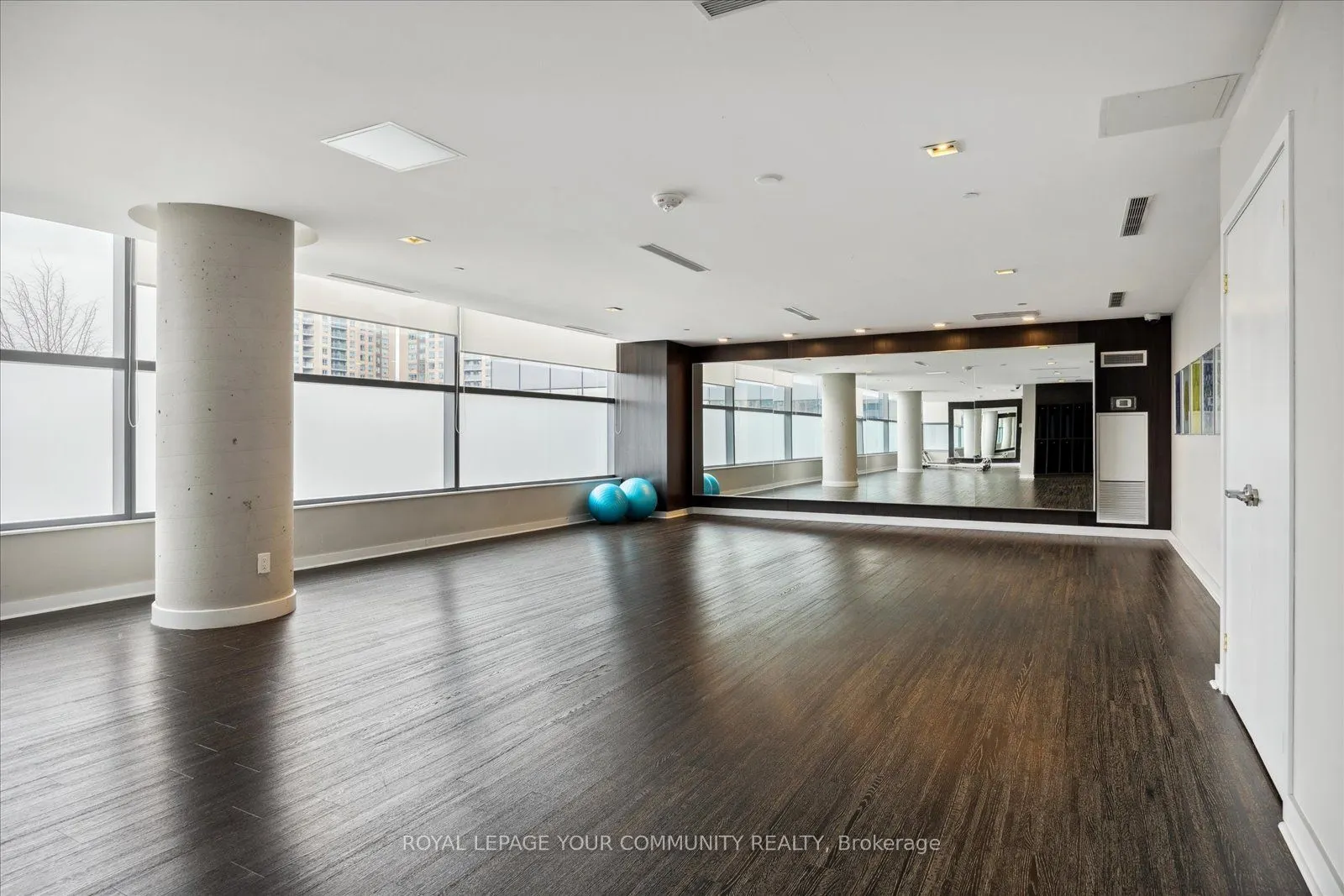 55 Oneida Crescent, #509