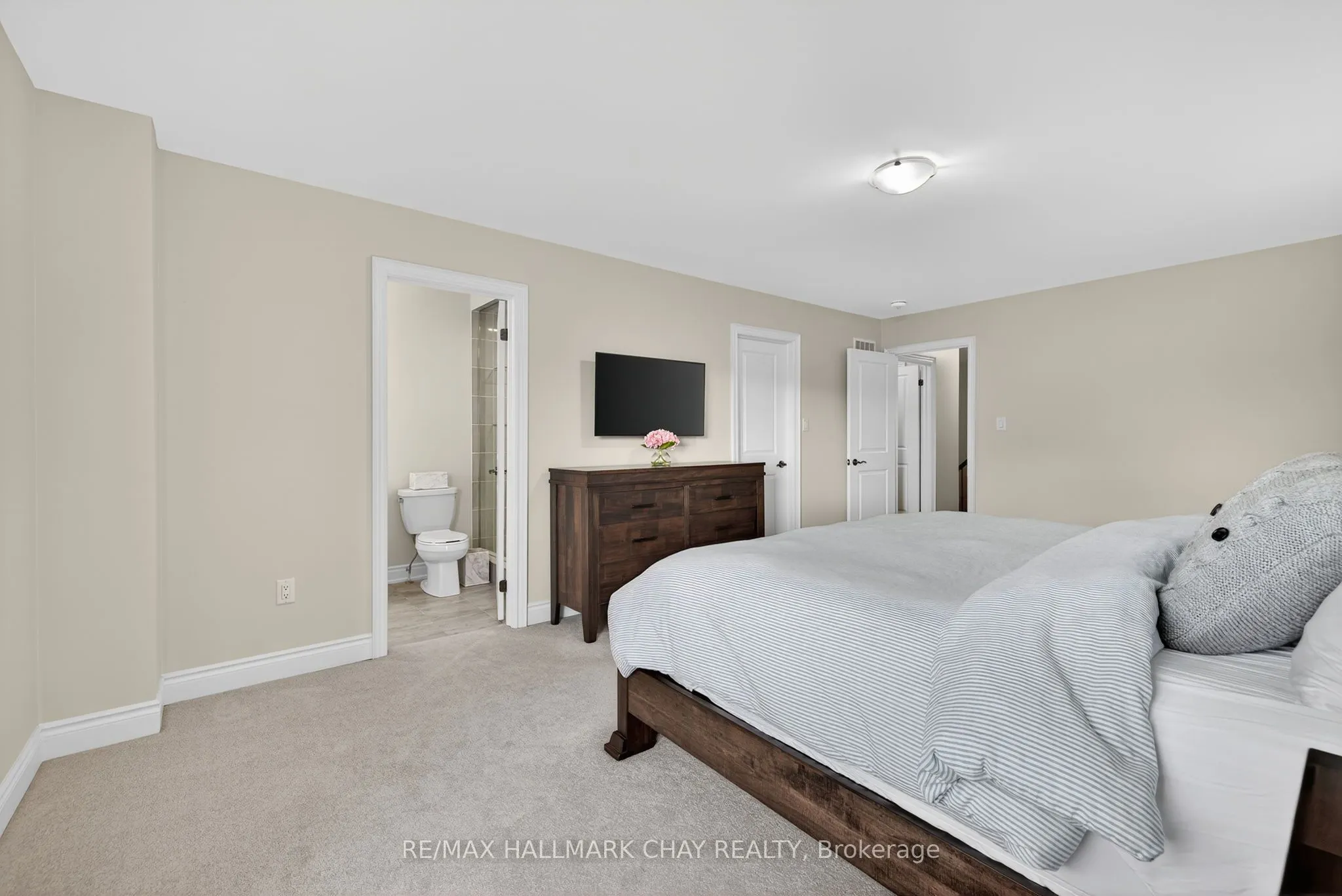 45 Lorne Thomas Place