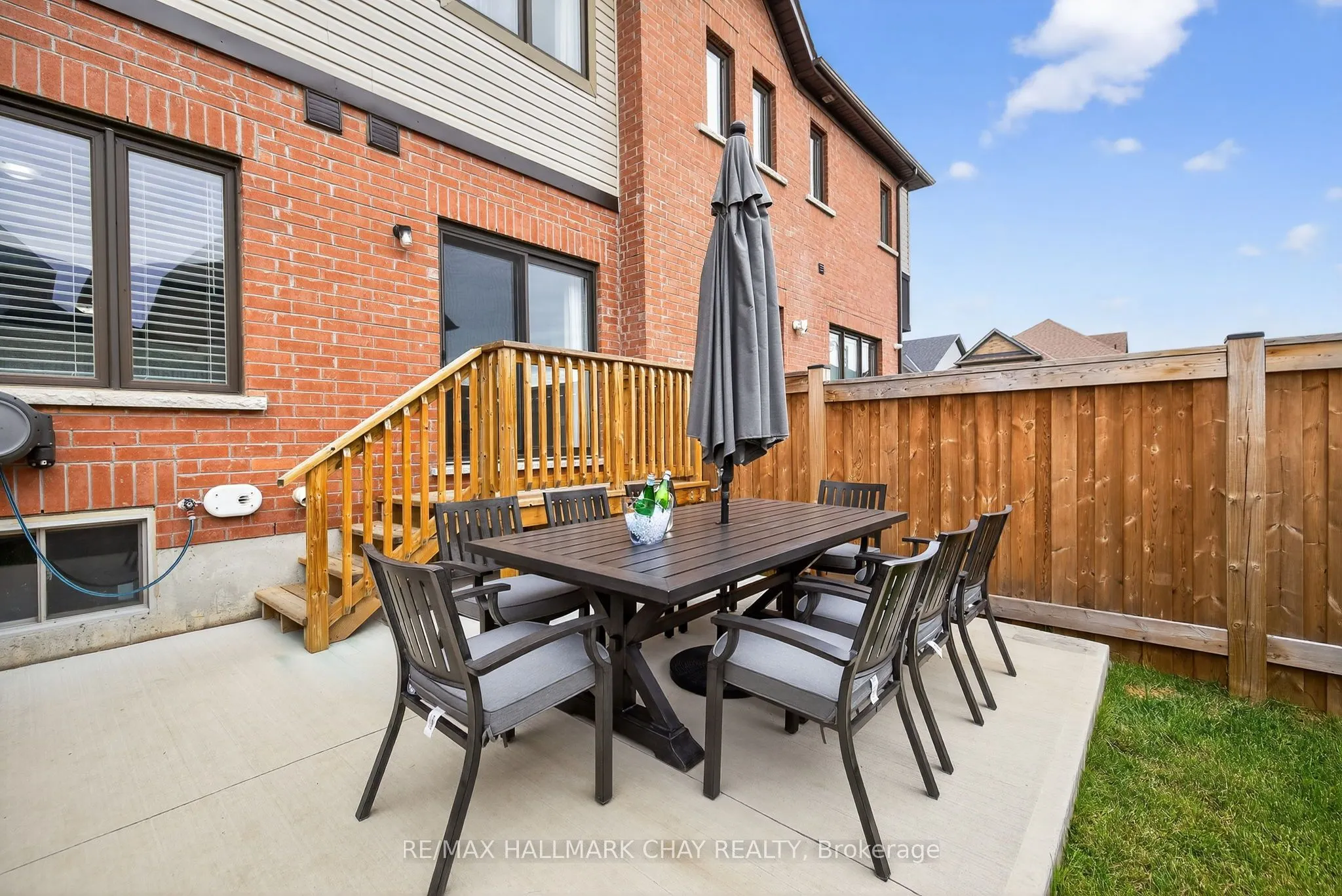 45 Lorne Thomas Place