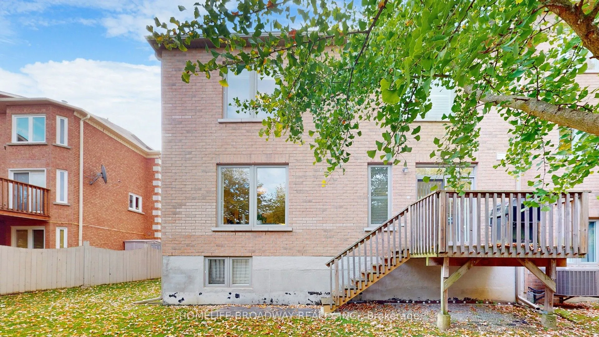9133 Bayview Avenue, #TH25